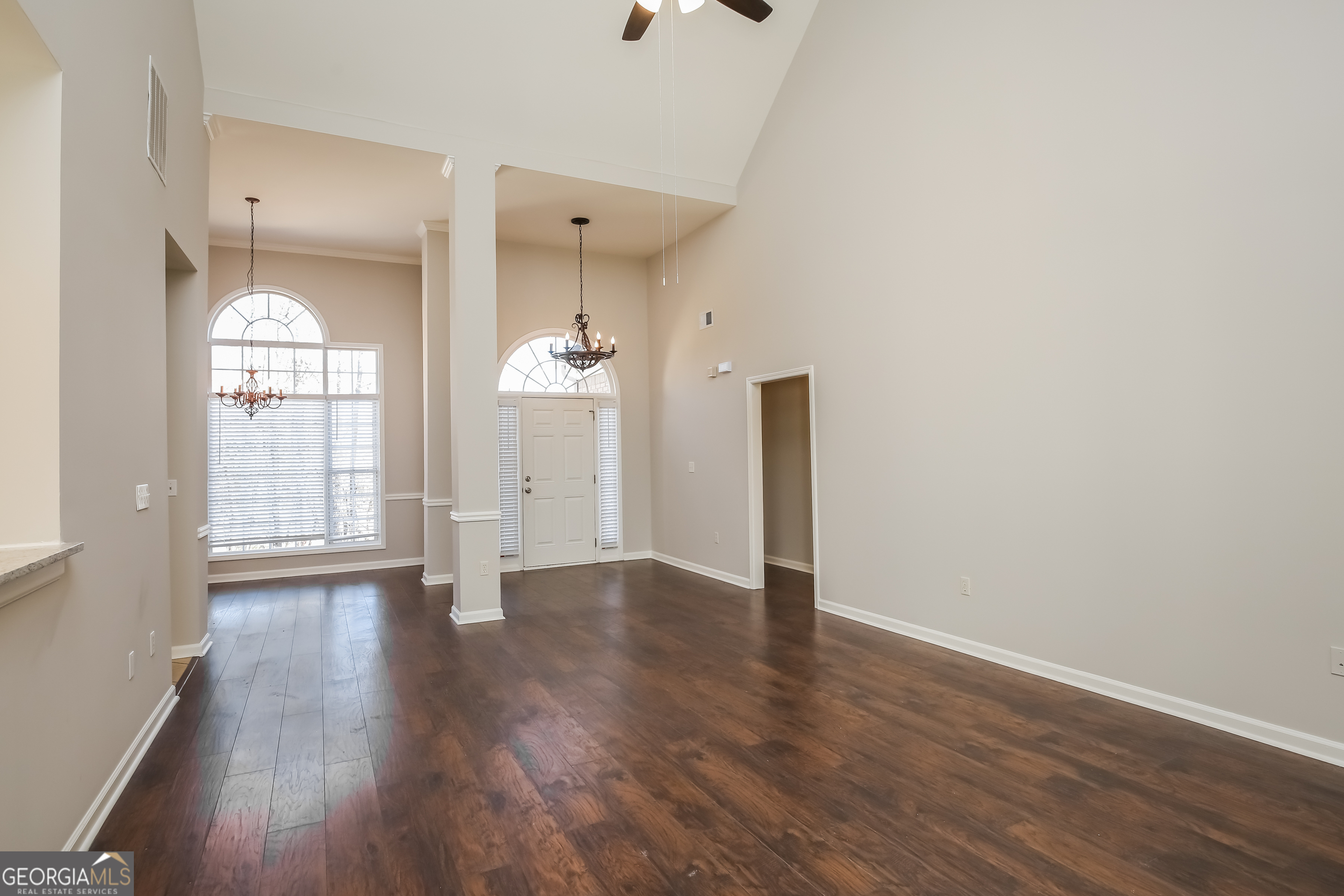 1870 Dartford Way Property Photo 5