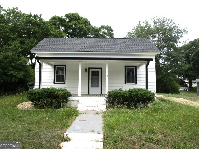 219 Broad Street Property Photo 1