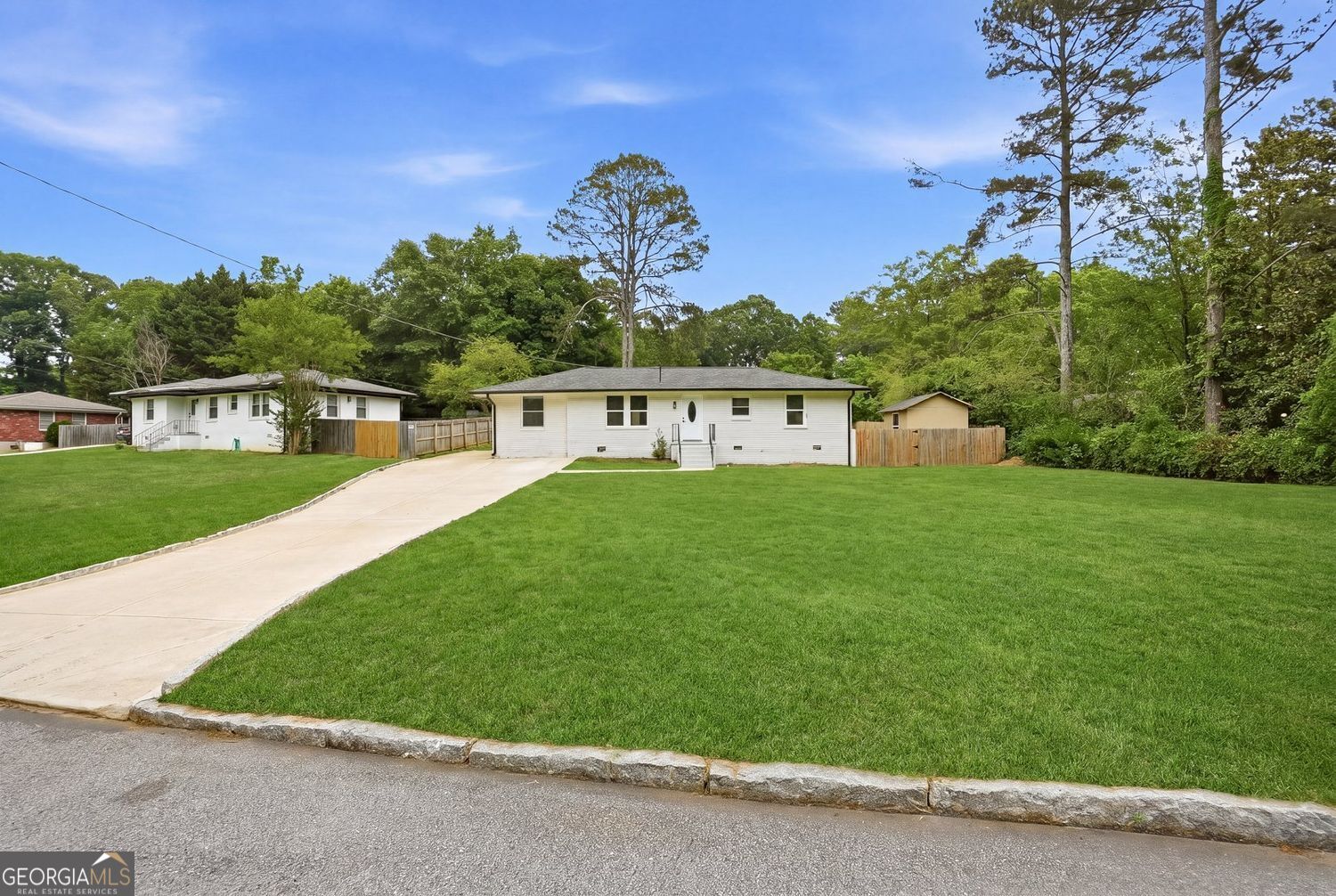 3177 Woodlynne Way Property Photo 2