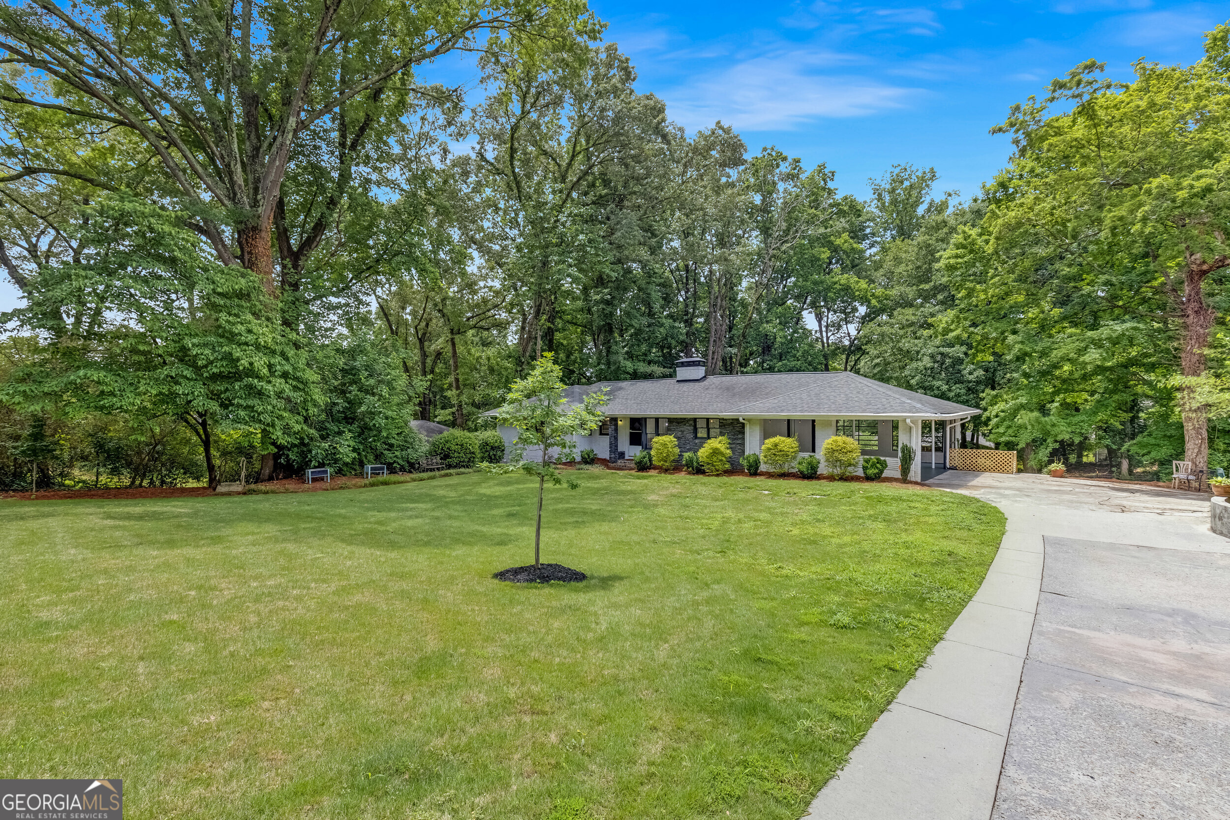 714 Willivee Drive Property Photo 3