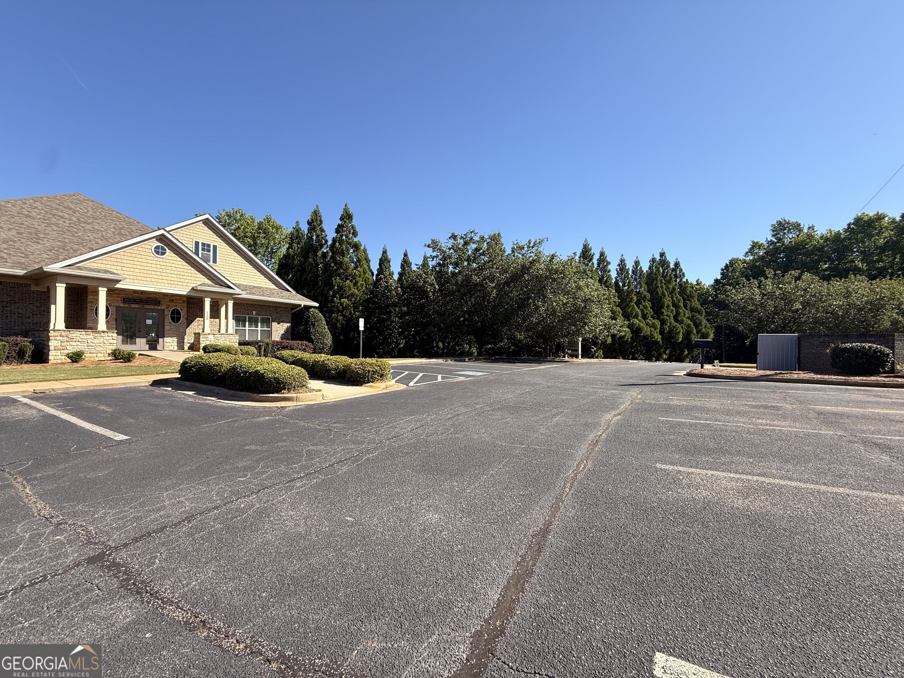1208 Greenbelt Drive Property Photo 3