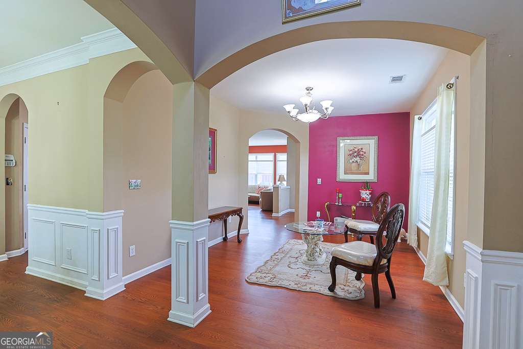300 Hampton Place Property Photo 5