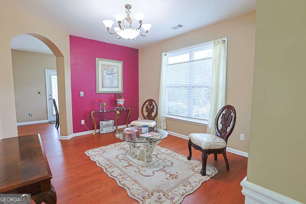 300 Hampton Place Property Photo 8