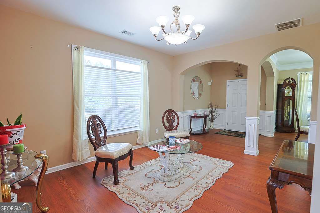 300 Hampton Place Property Photo 9