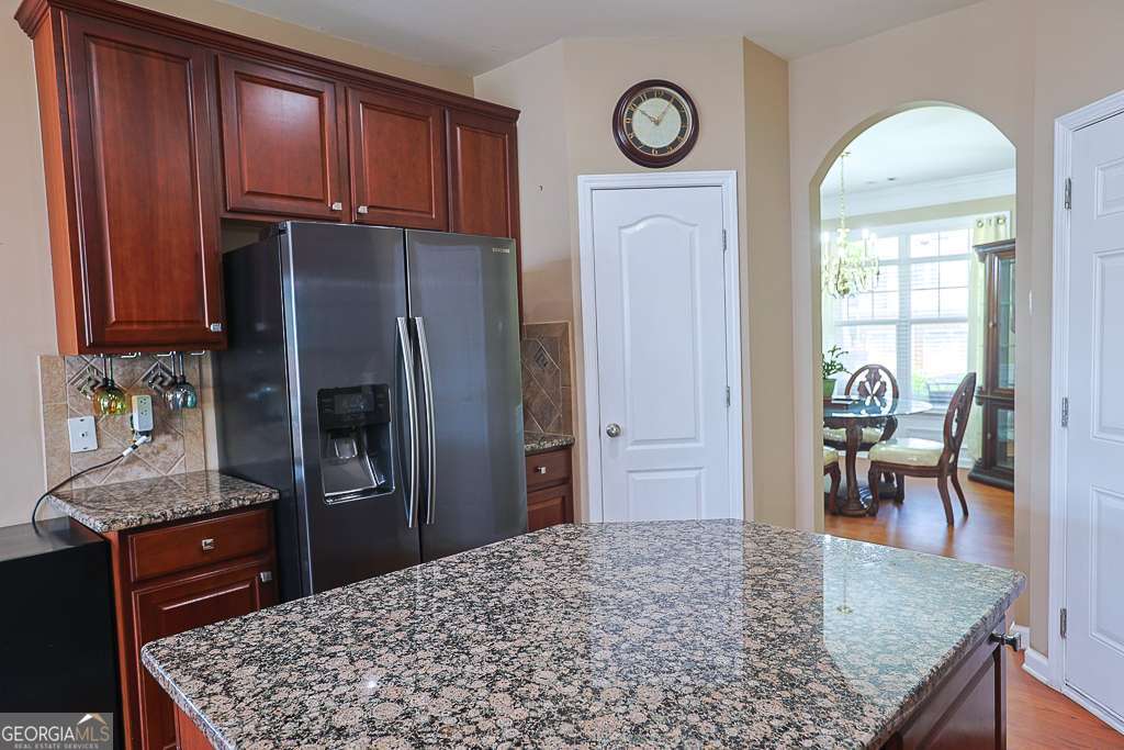 300 Hampton Place Property Photo 19