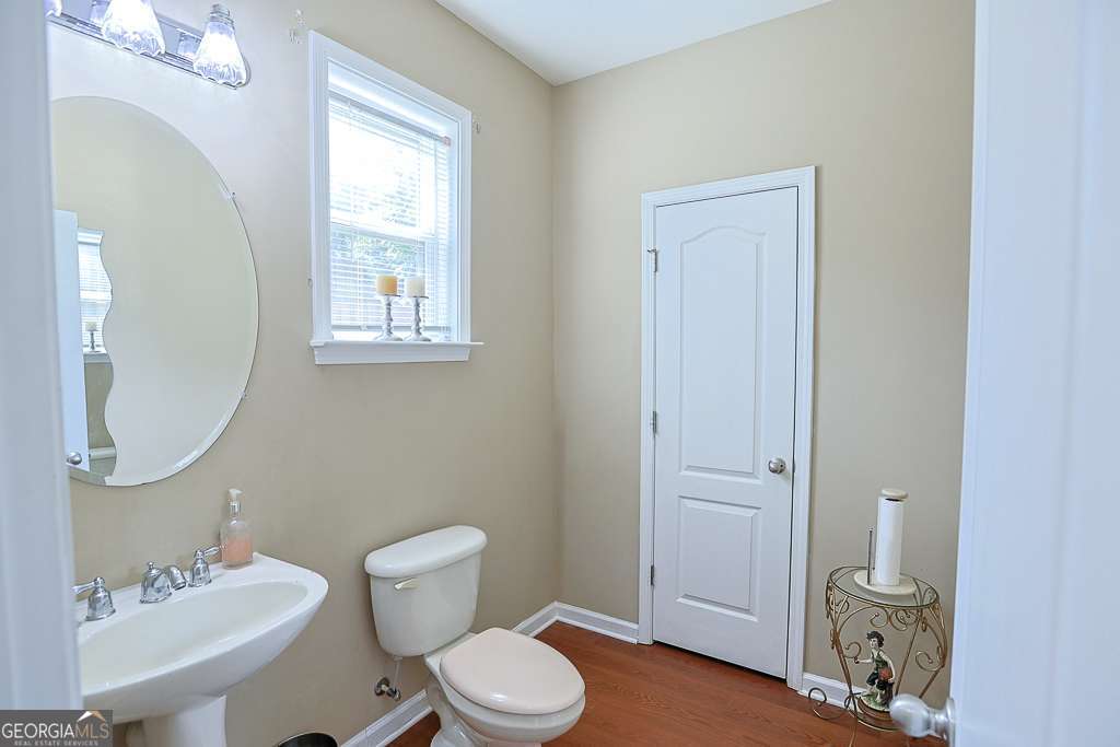 300 Hampton Place Property Photo 30