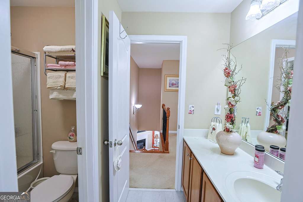 300 Hampton Place Property Photo 39