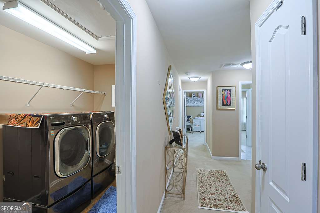 300 Hampton Place Property Photo 47