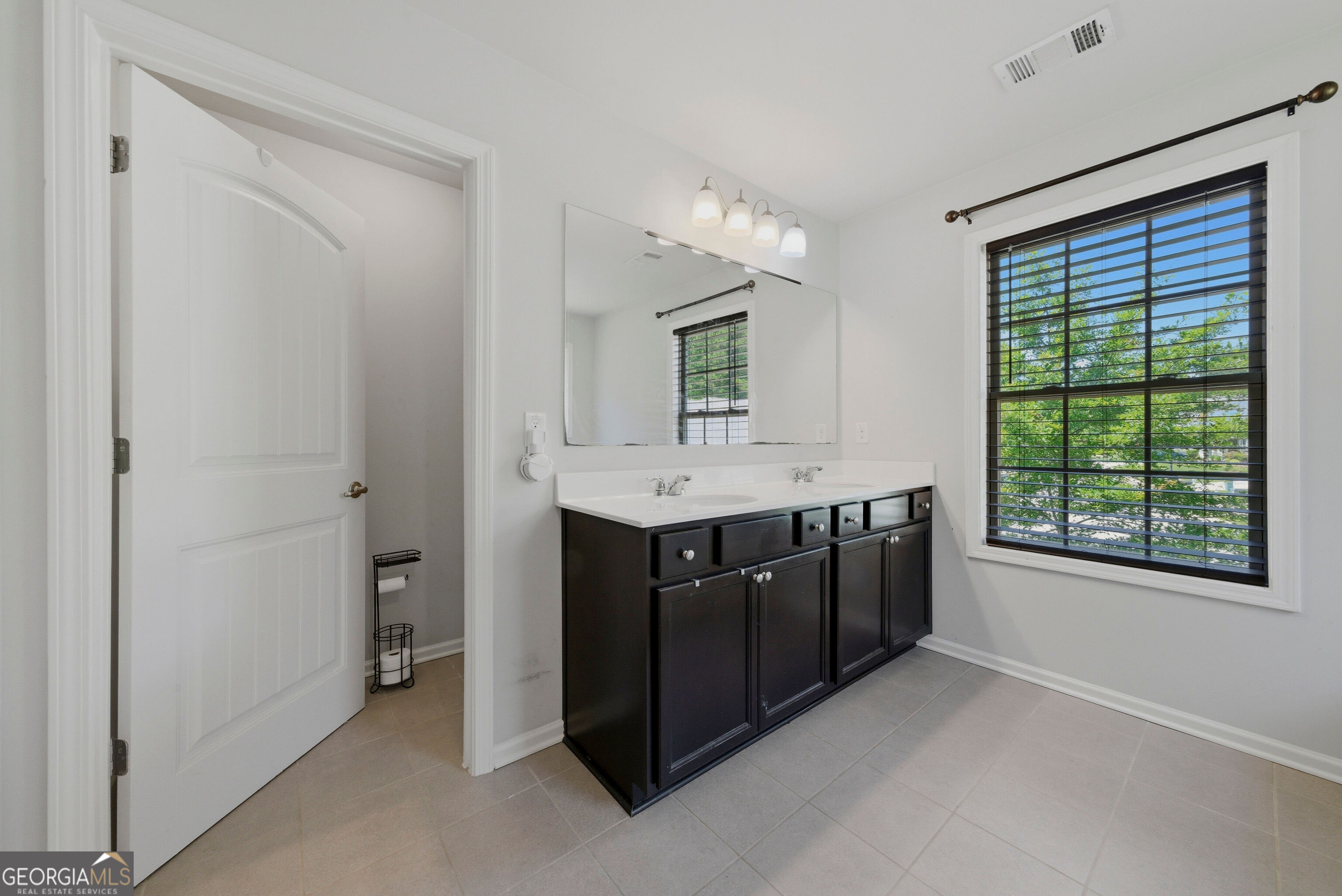 1001 Creekhead Drive Property Photo 17