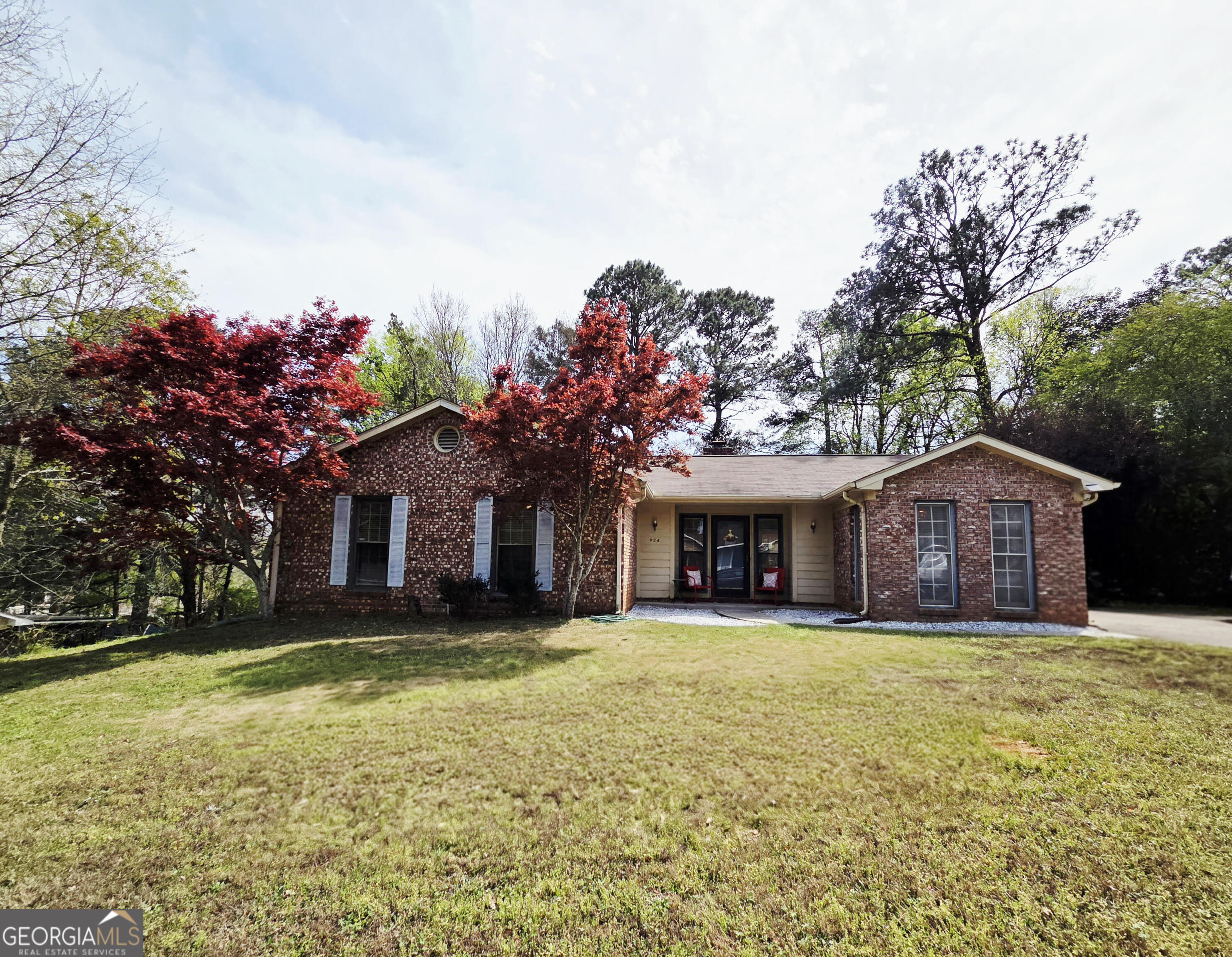 924 N Ridge Drive Property Photo 1