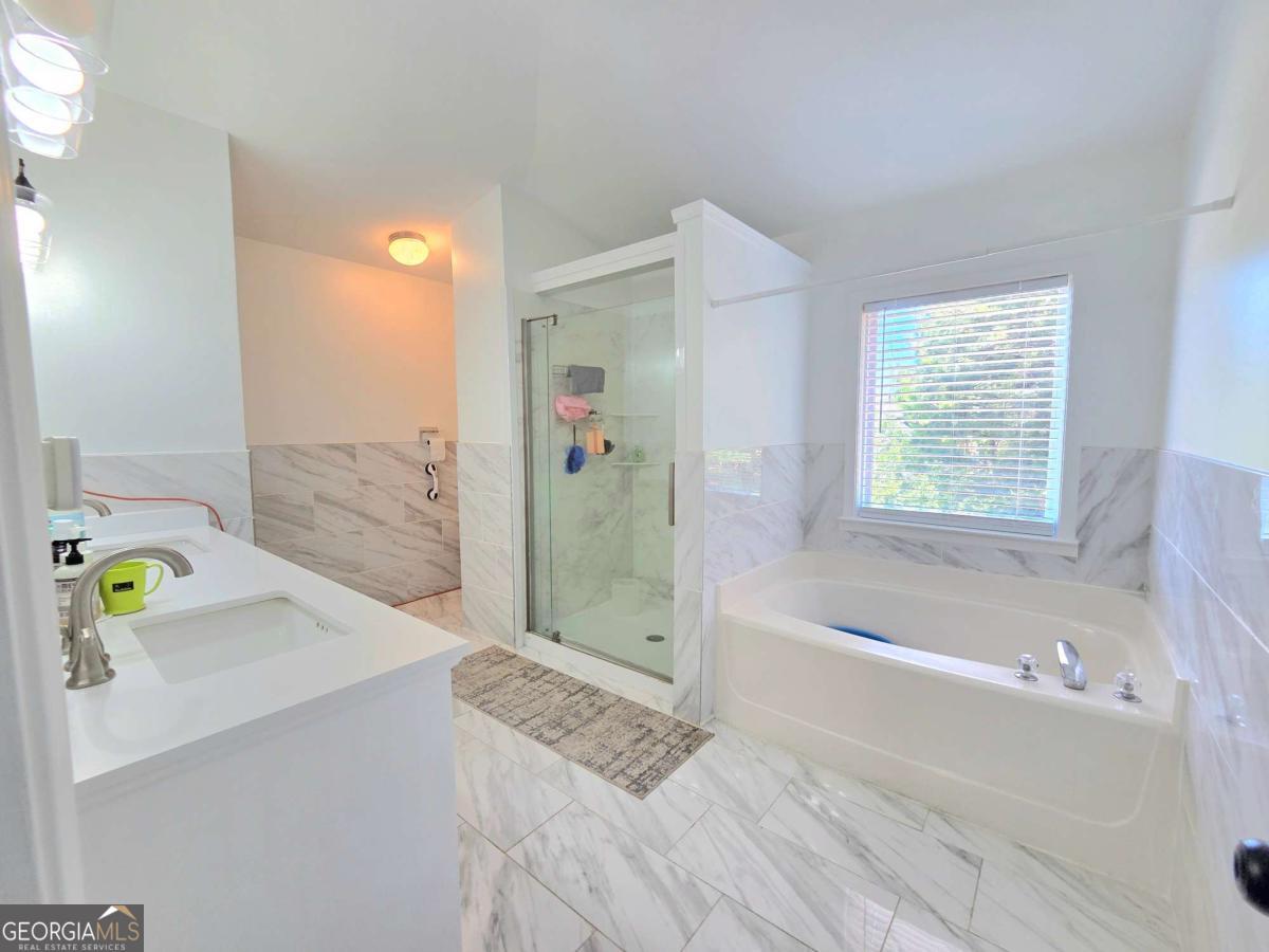 1140 Foxcroft Drive Property Photo 29