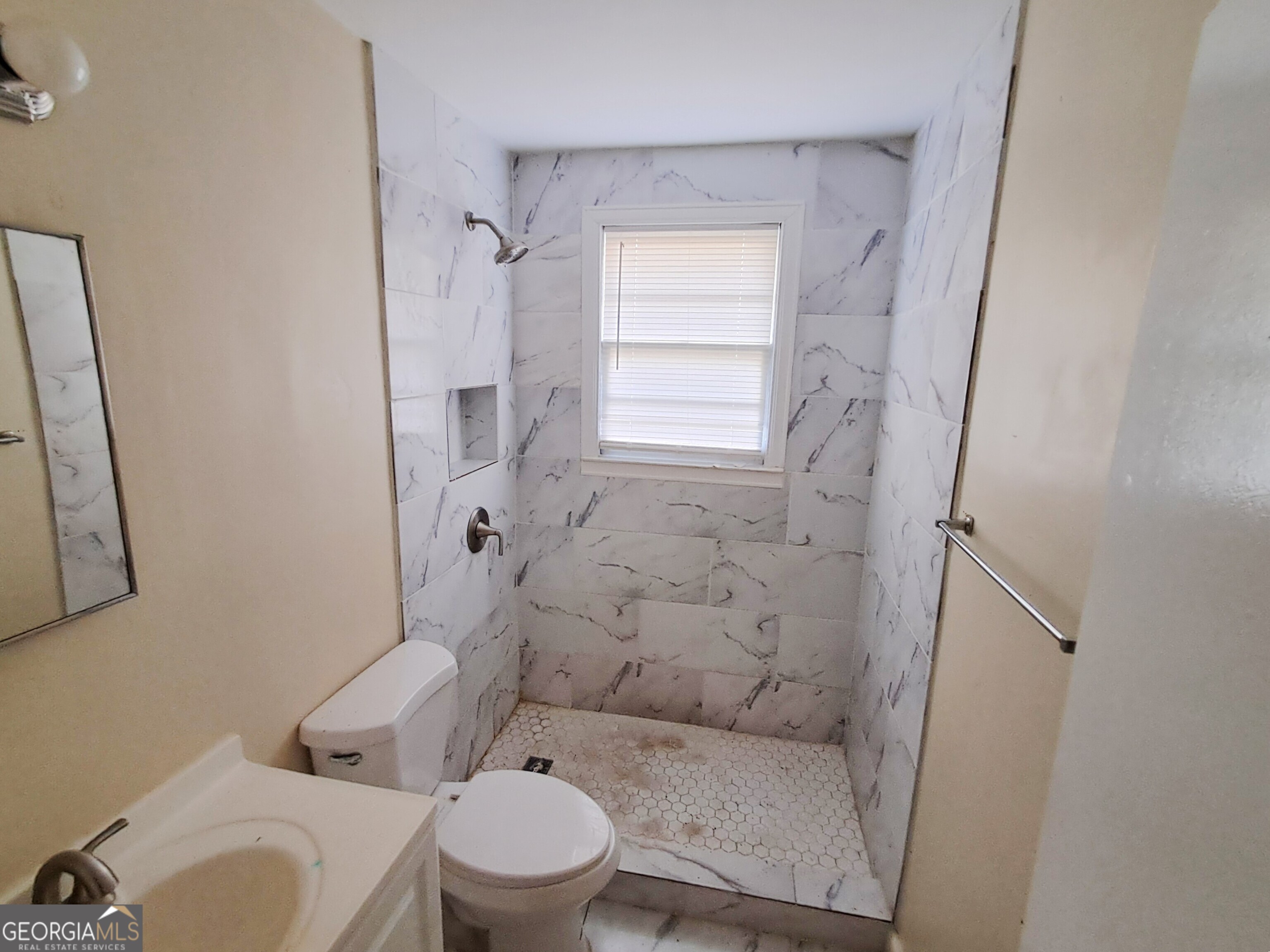 815 Edwards Avenue Property Photo 7