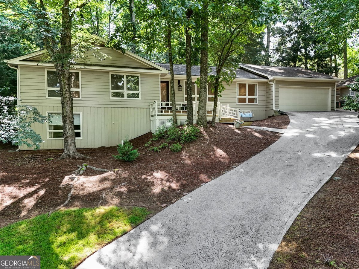 310 Clear Creek Court Property Photo 1