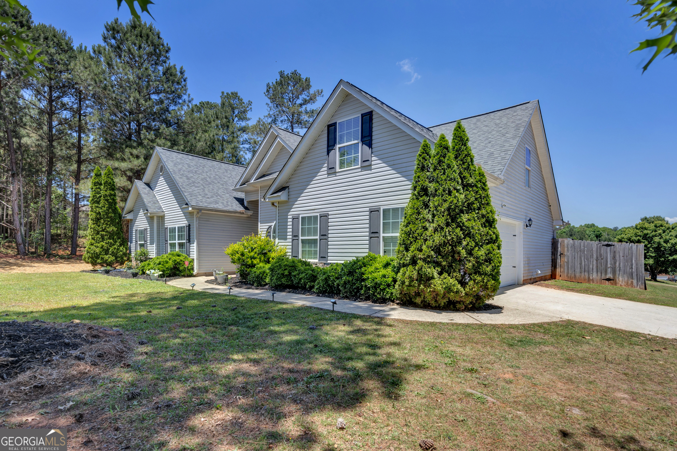 10 Pine Shadow Circle Property Photo 3