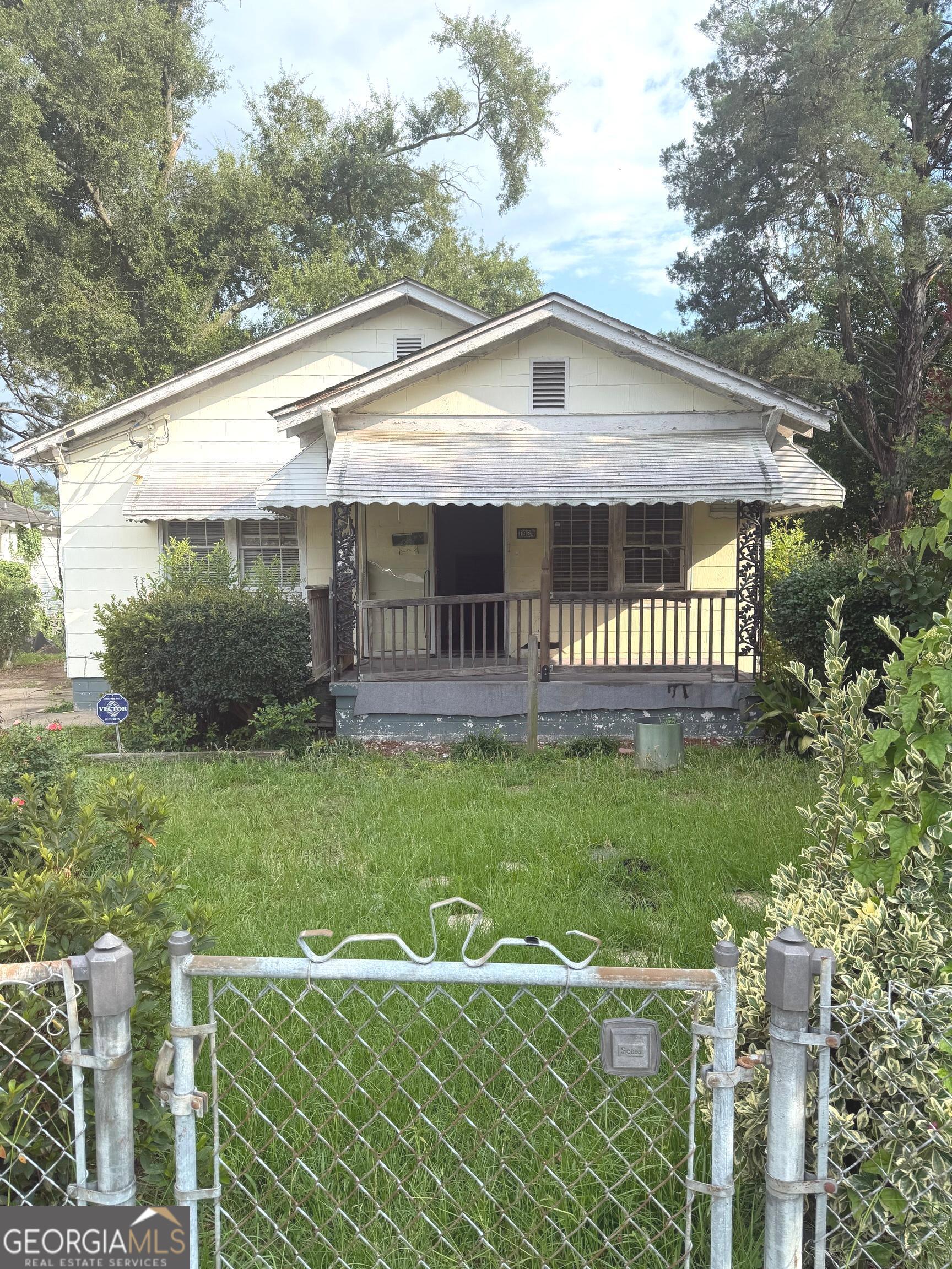 1934 Battle Row Property Photo 1