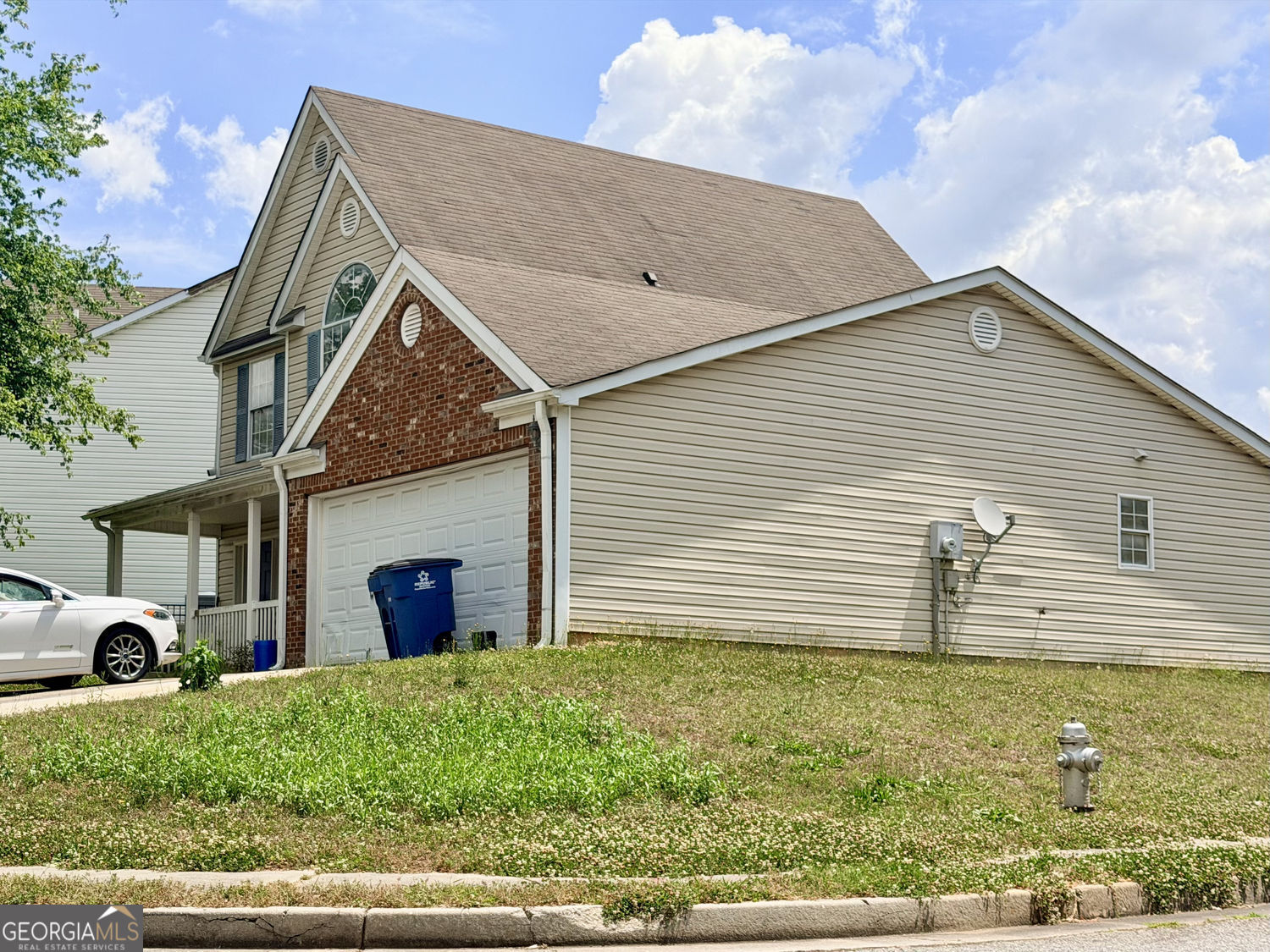1349 Creekview Circle Property Photo 1