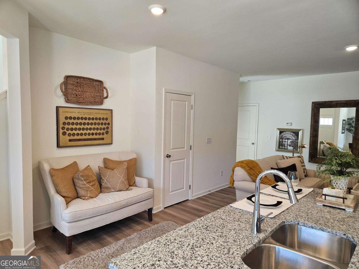 2524 Riverside Road Property Photo 4