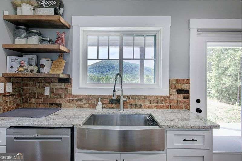 1084 Shahan Lane Property Photo 10