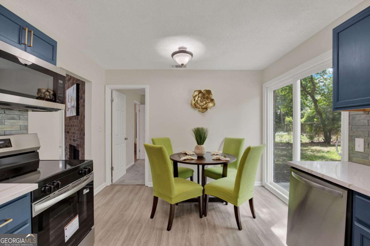 325 Forrest Avenue Property Photo 10