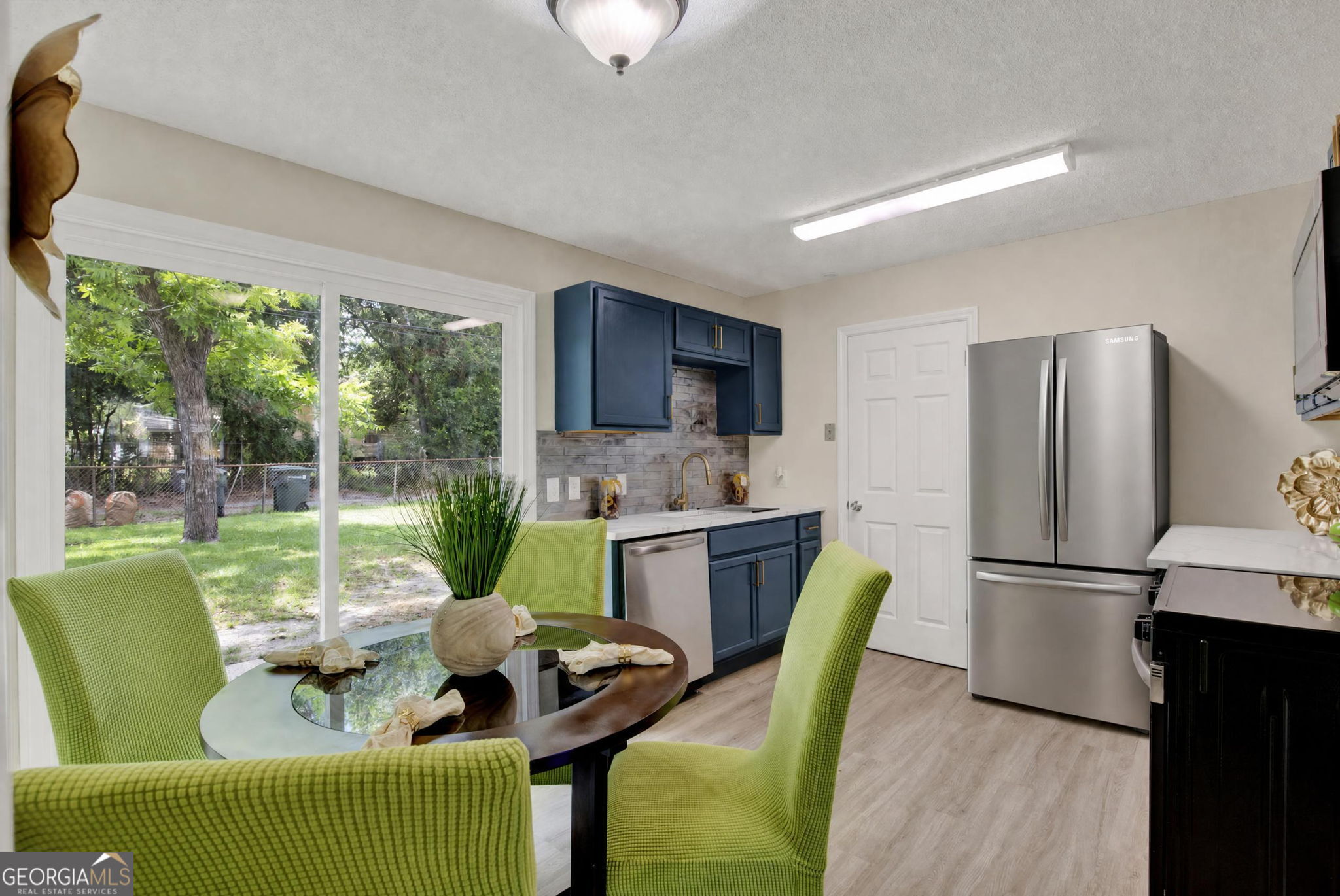 325 Forrest Avenue Property Photo 16