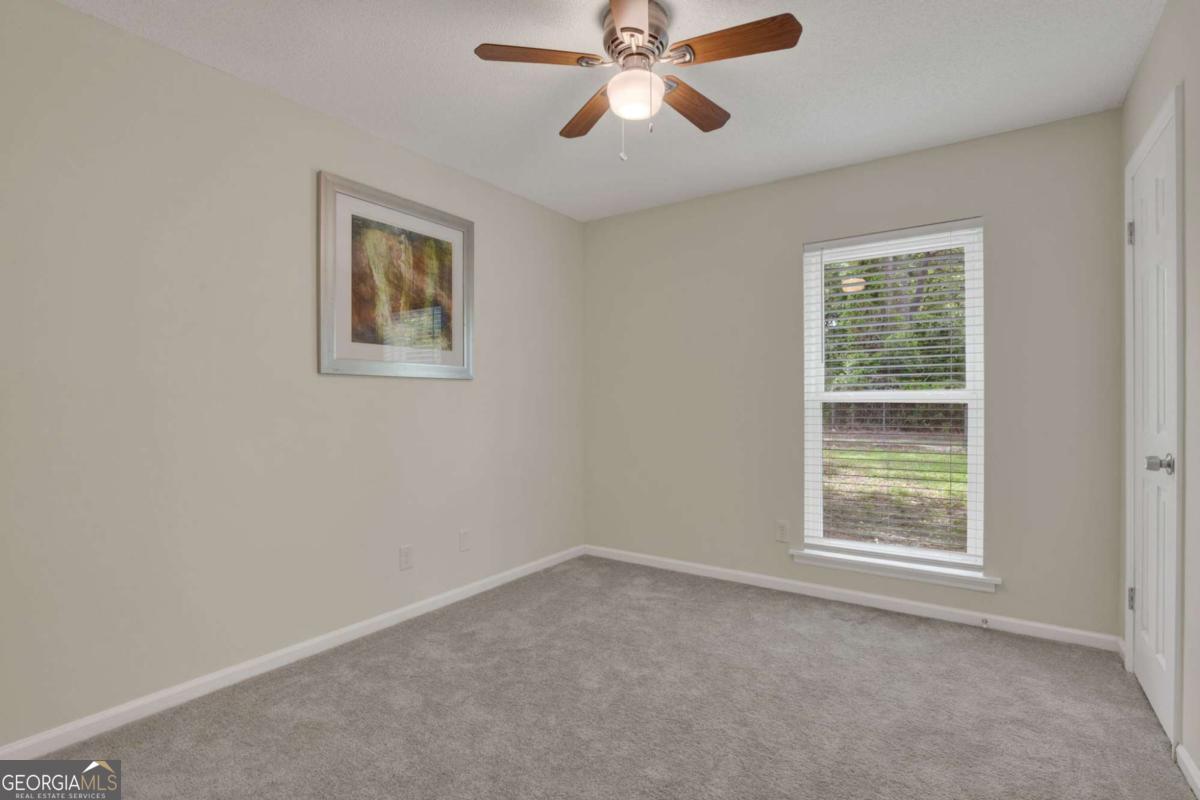 325 Forrest Avenue Property Photo 23