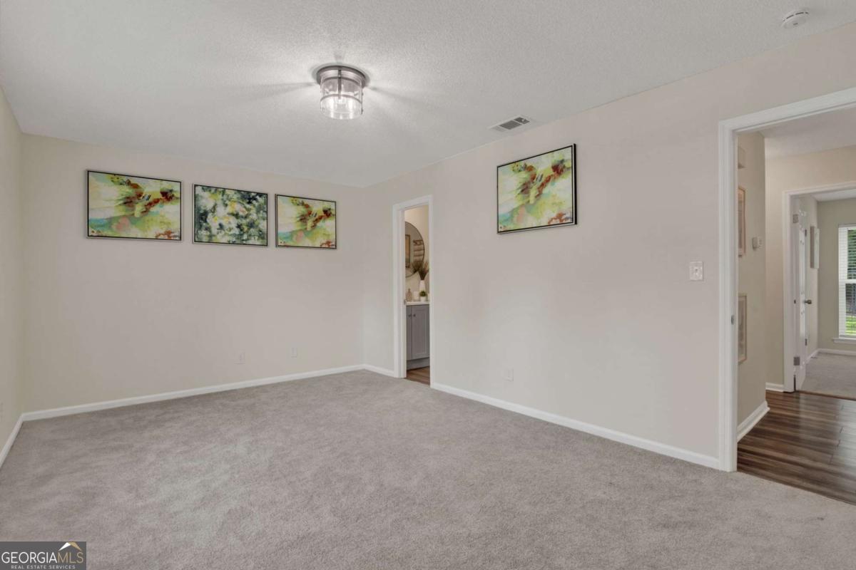 325 Forrest Avenue Property Photo 27
