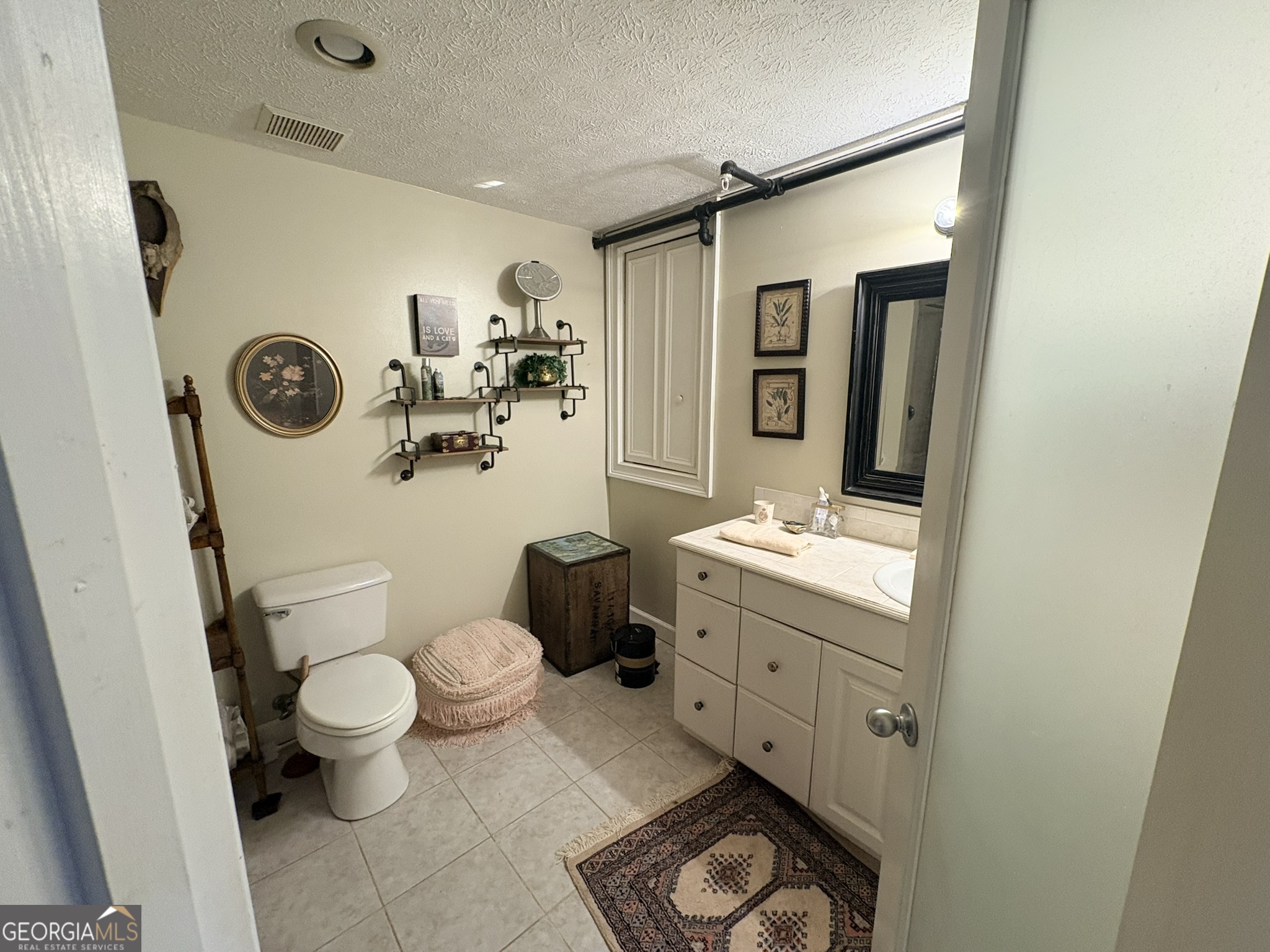 102 N Hill Street # 304 Property Photo 9