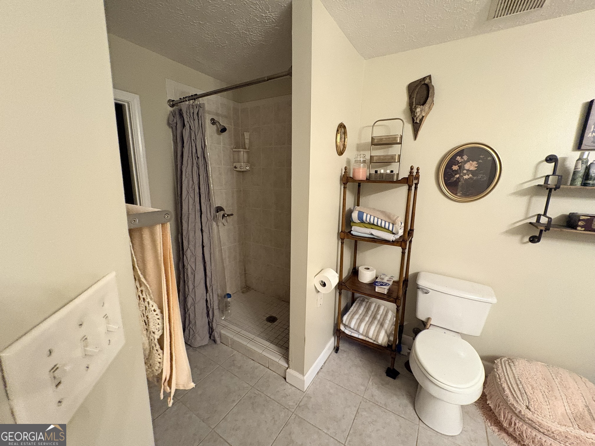 102 N Hill Street # 304 Property Photo 10