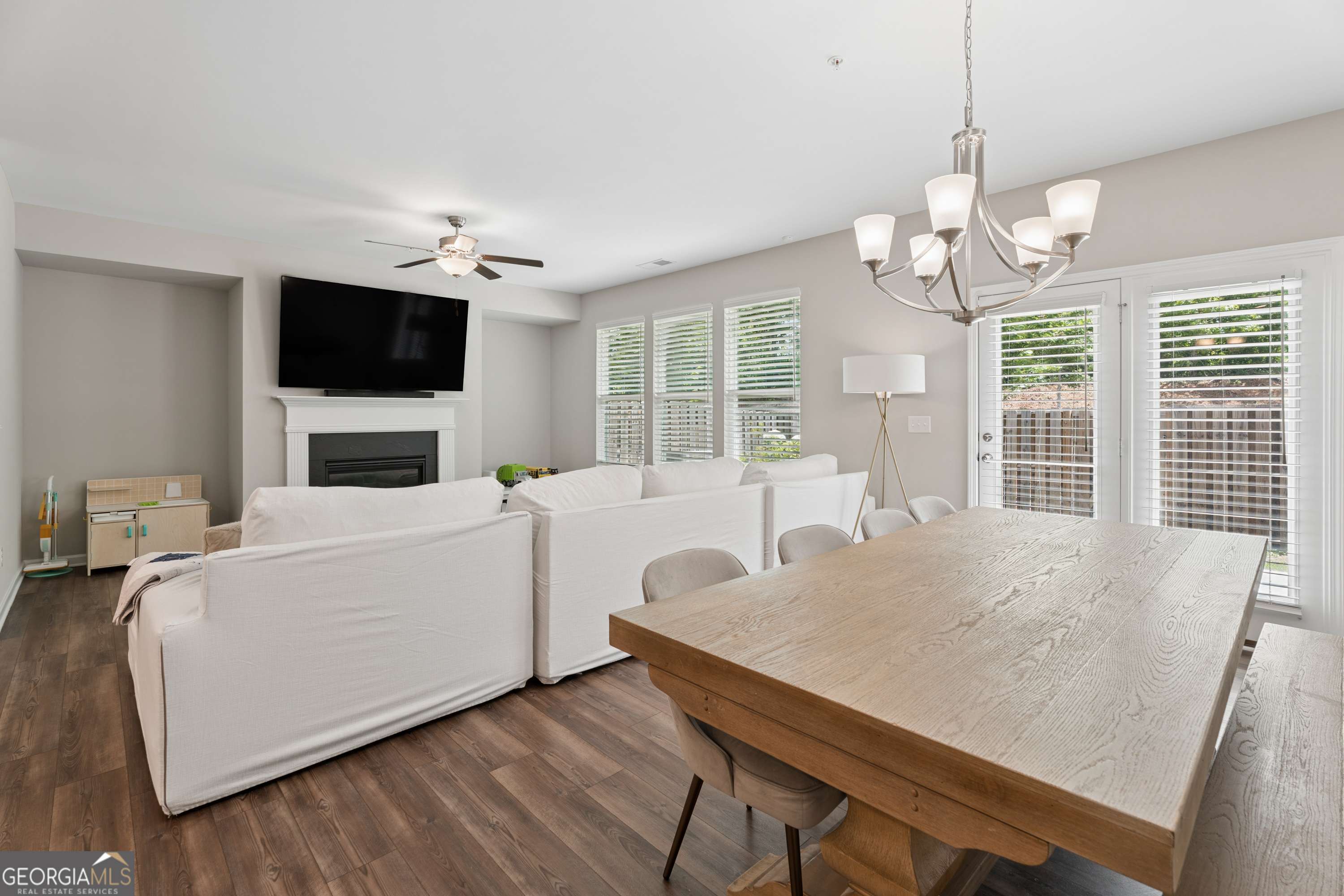 305 Duval Drive Property Photo 13