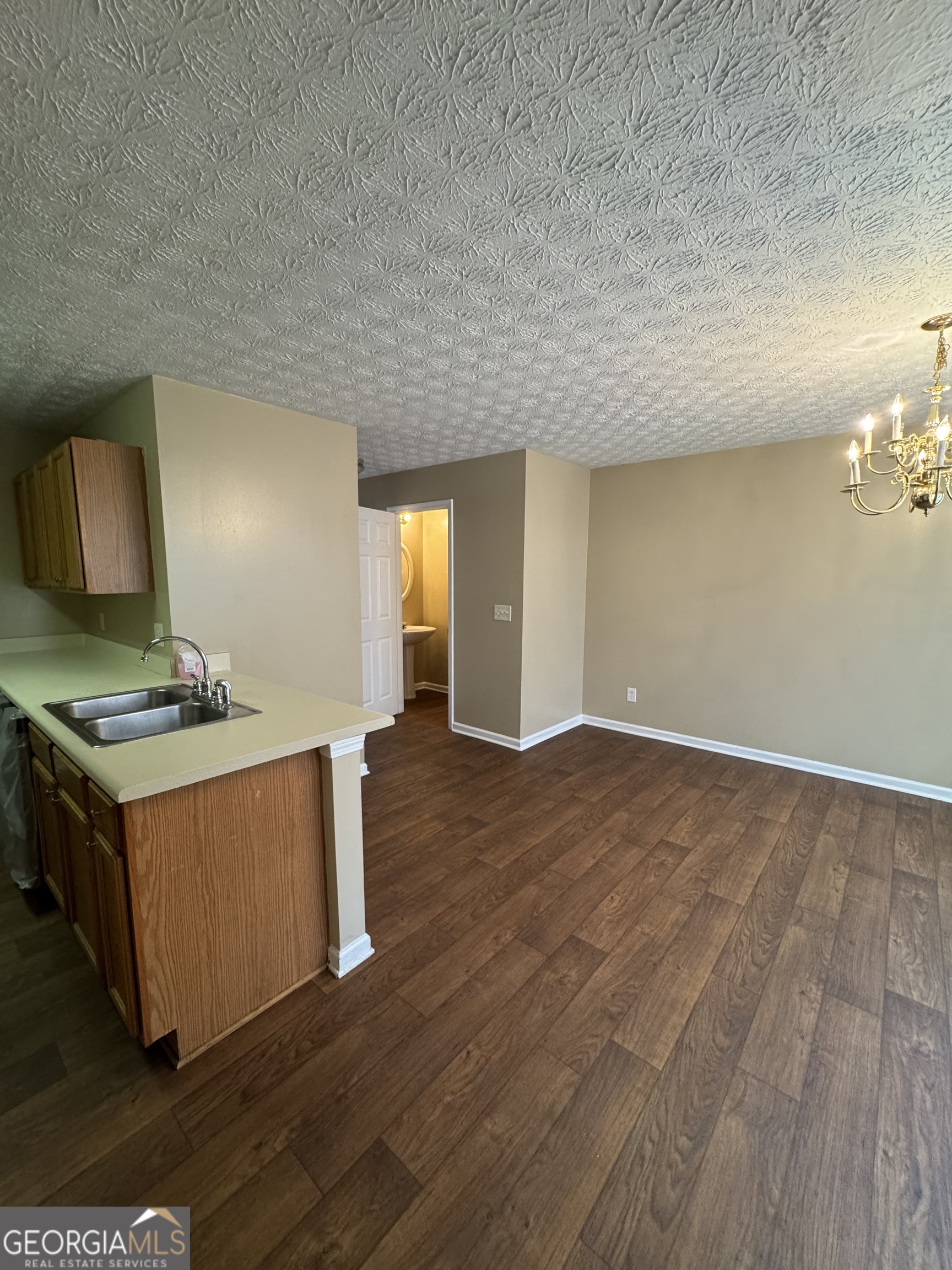 5869 Strathmoor Manor Circle Property Photo 7