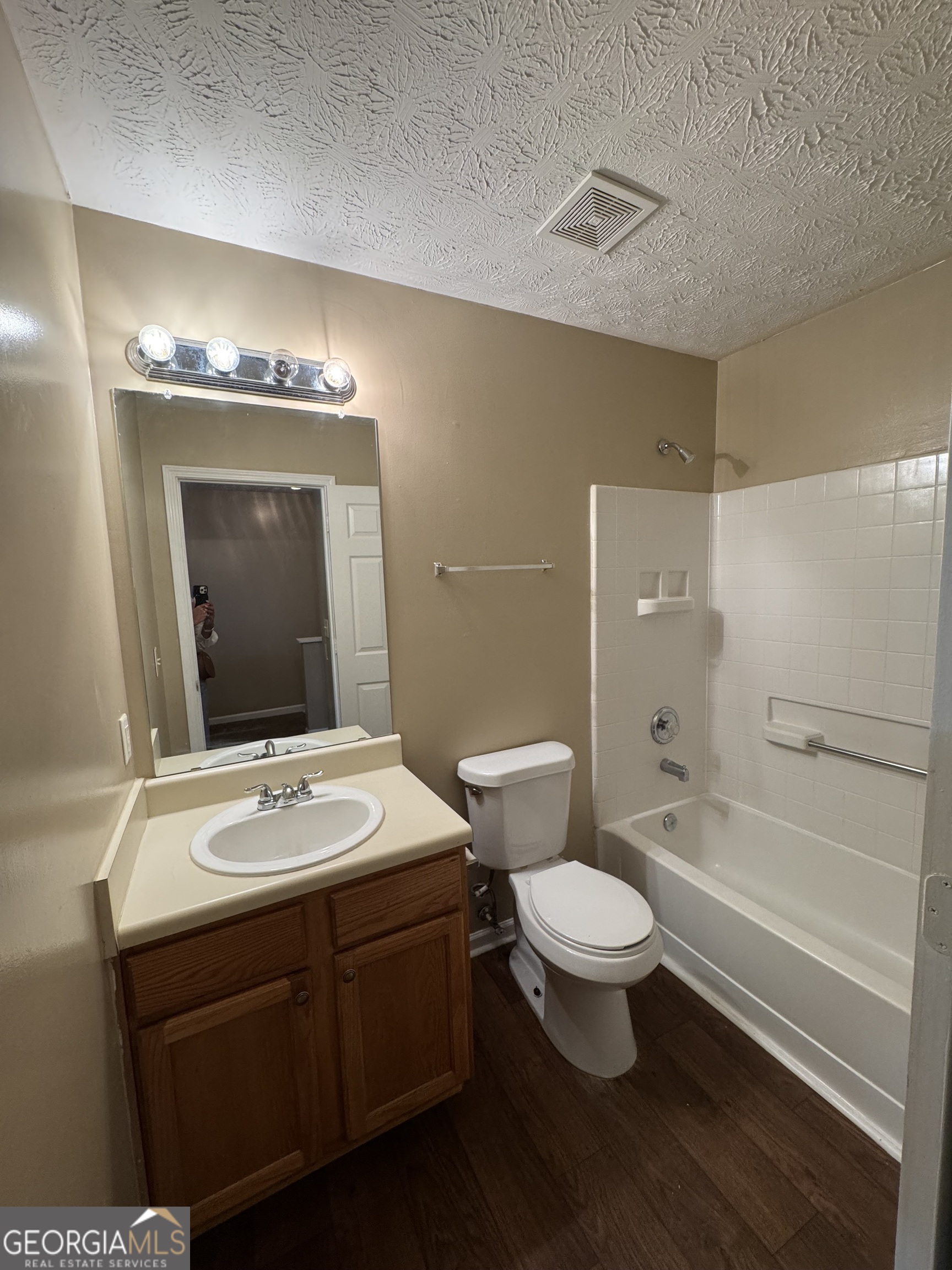 5869 Strathmoor Manor Circle Property Photo 8