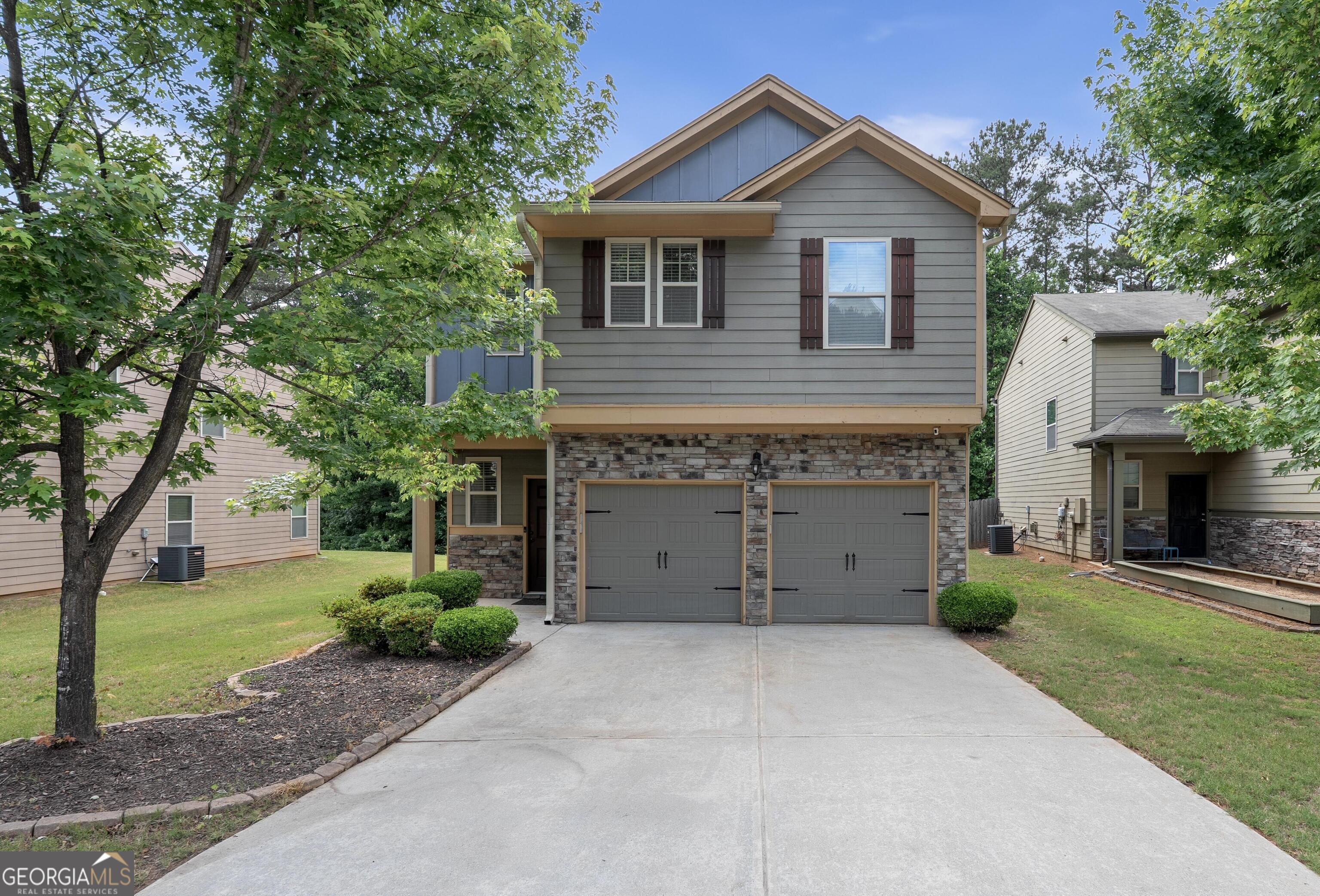 2777 Lakeview Walk Property Photo 1