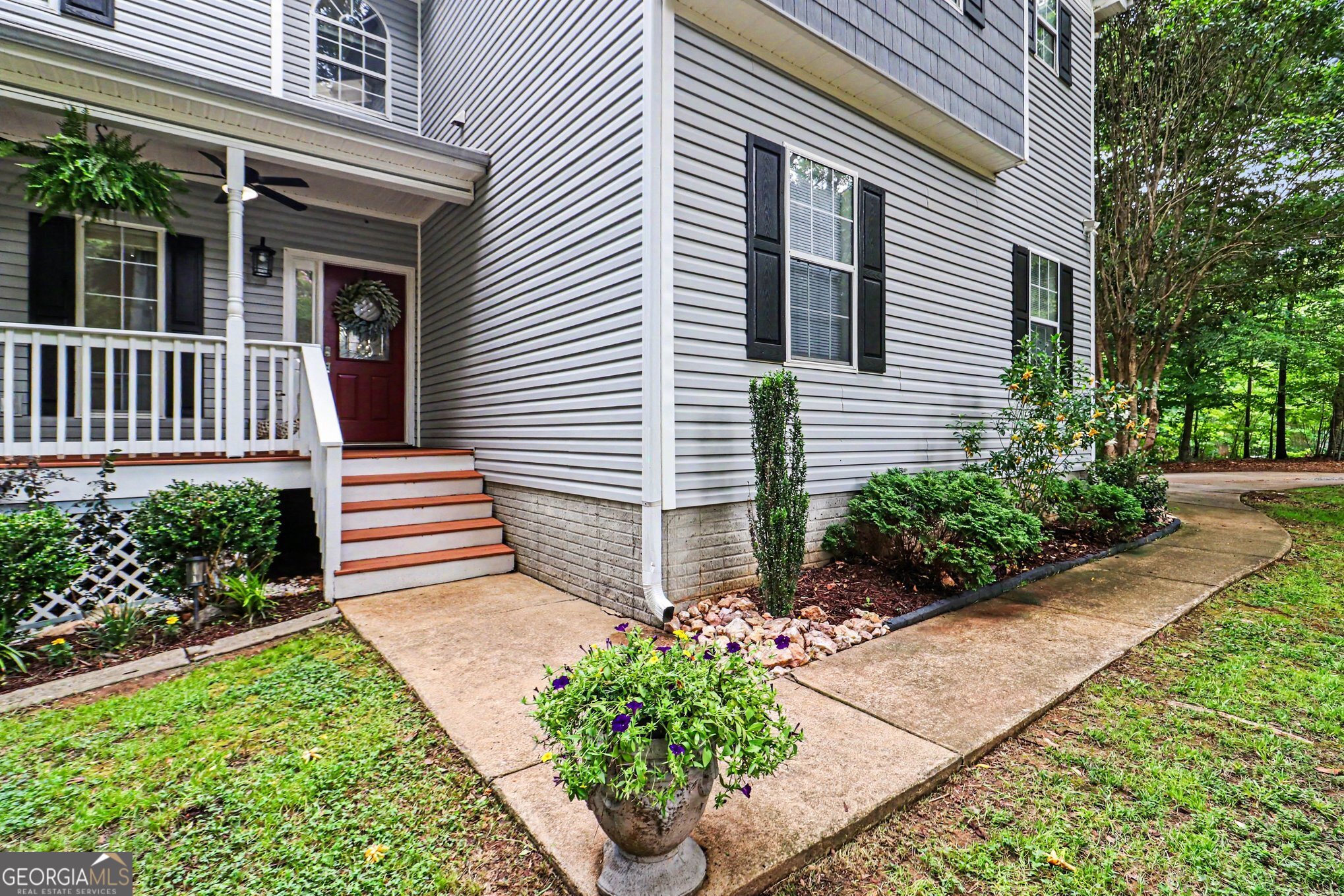 220 Brittain Way Property Photo 4