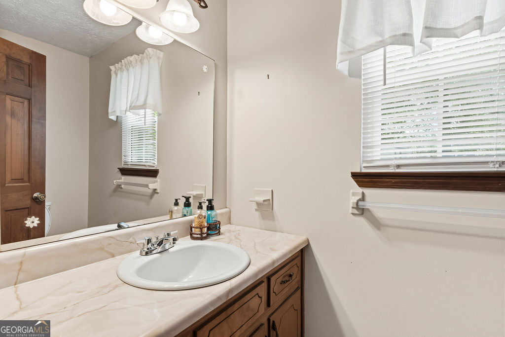 25 Melanie Drive Property Photo 13