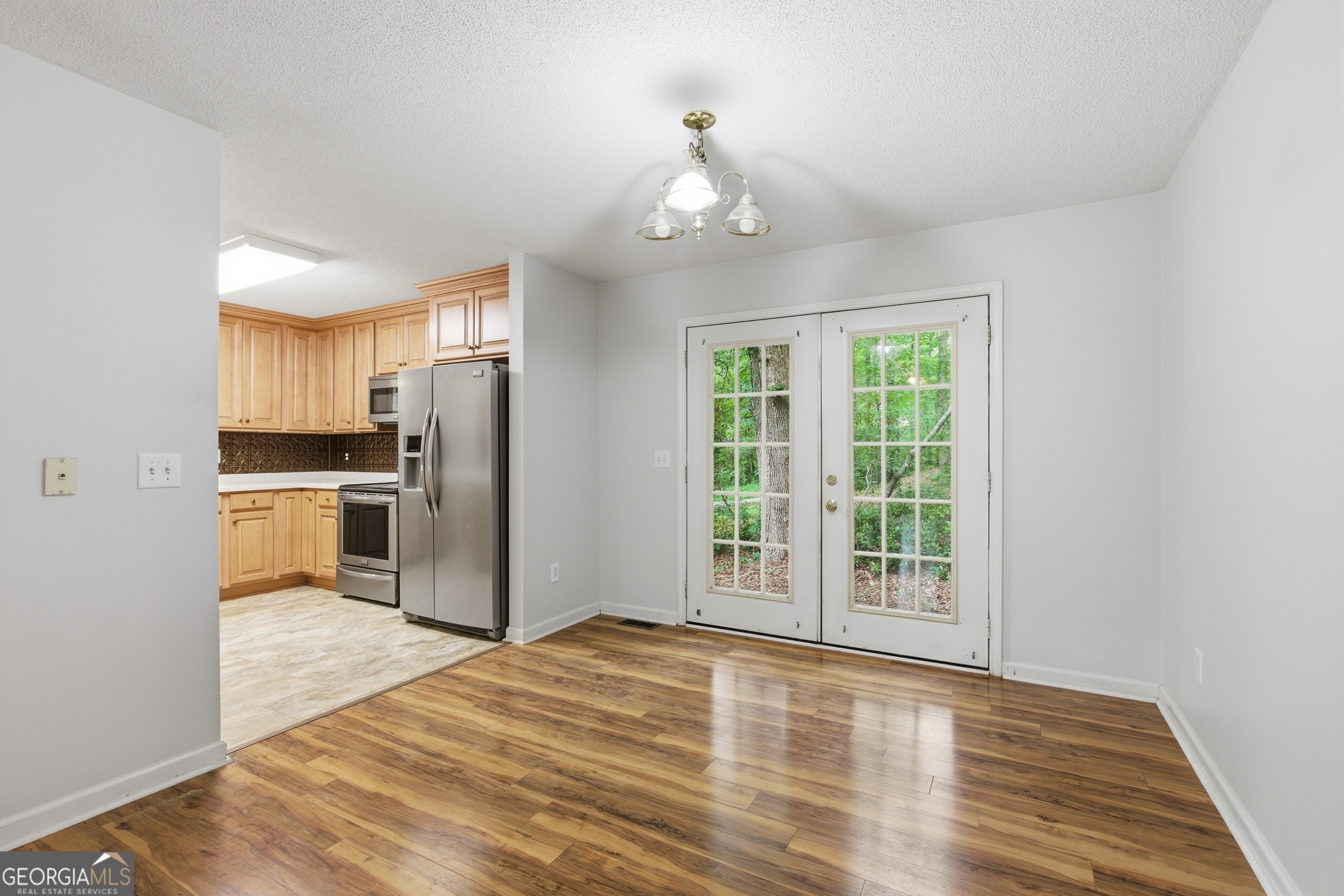 221 Eden Woods Property Photo 6