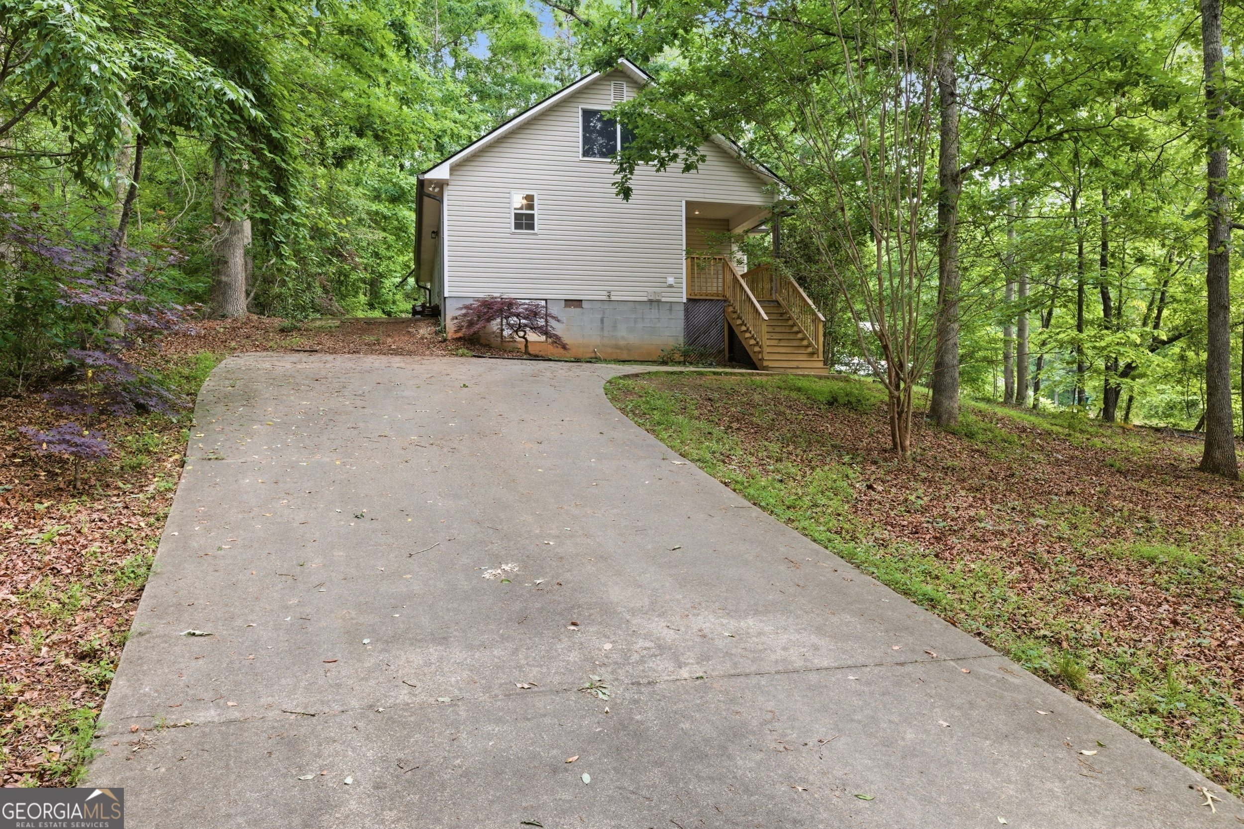 221 Eden Woods Property Photo 23