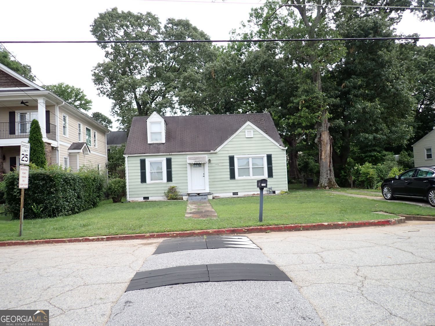 1476 Cambridge Avenue Property Photo 2