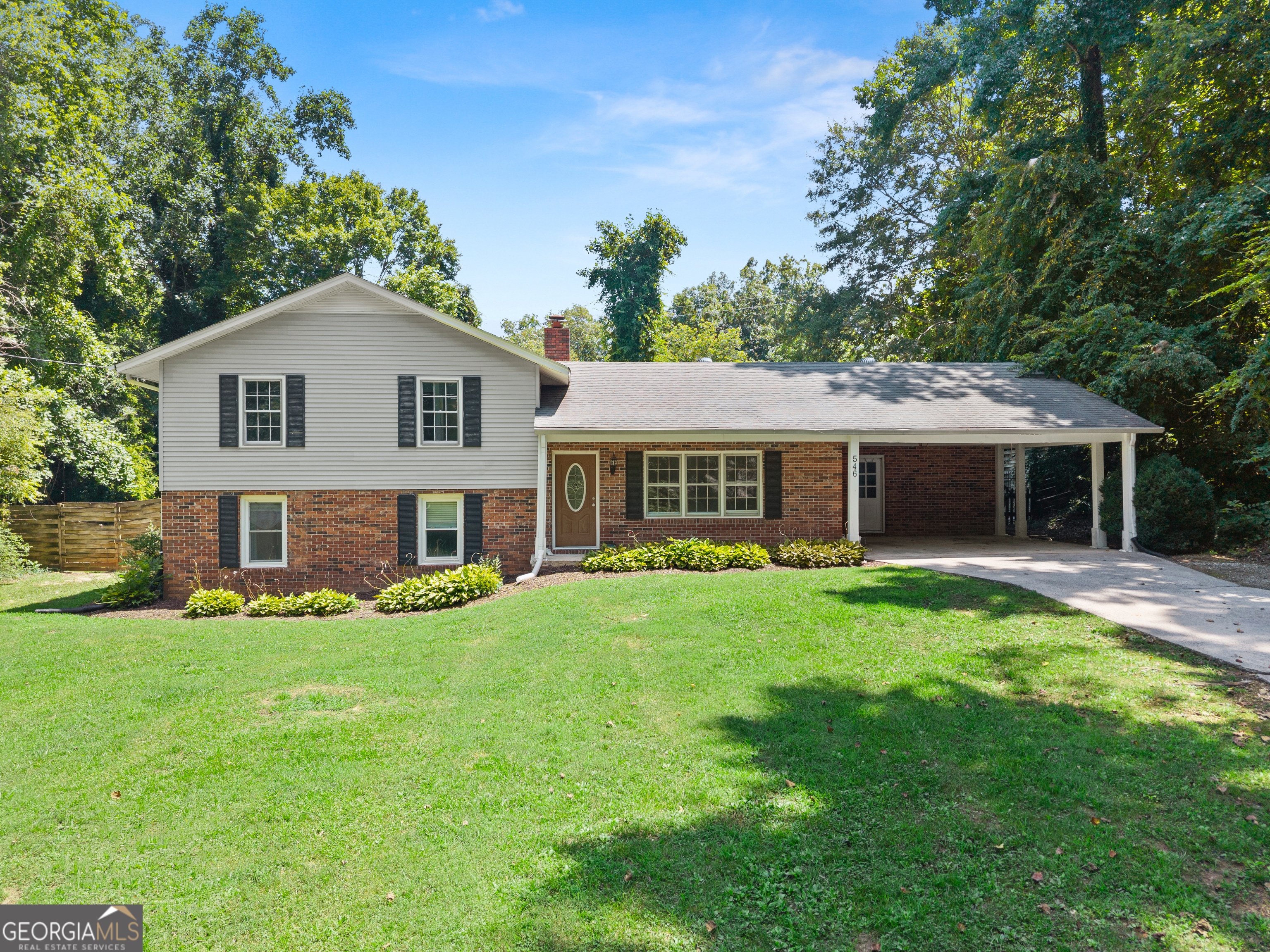 546 Barron Drive Property Photo 2