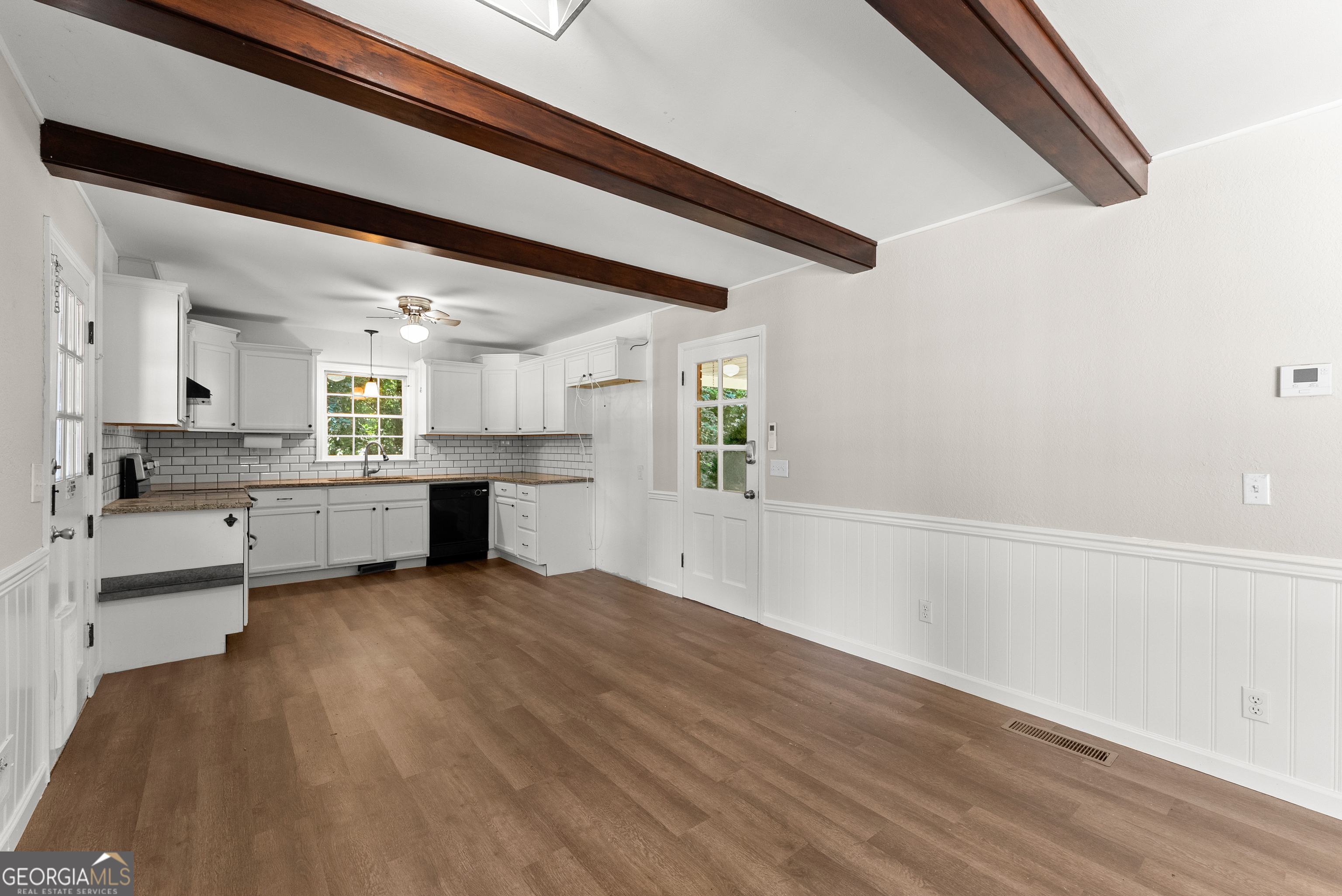 546 Barron Drive Property Photo 12
