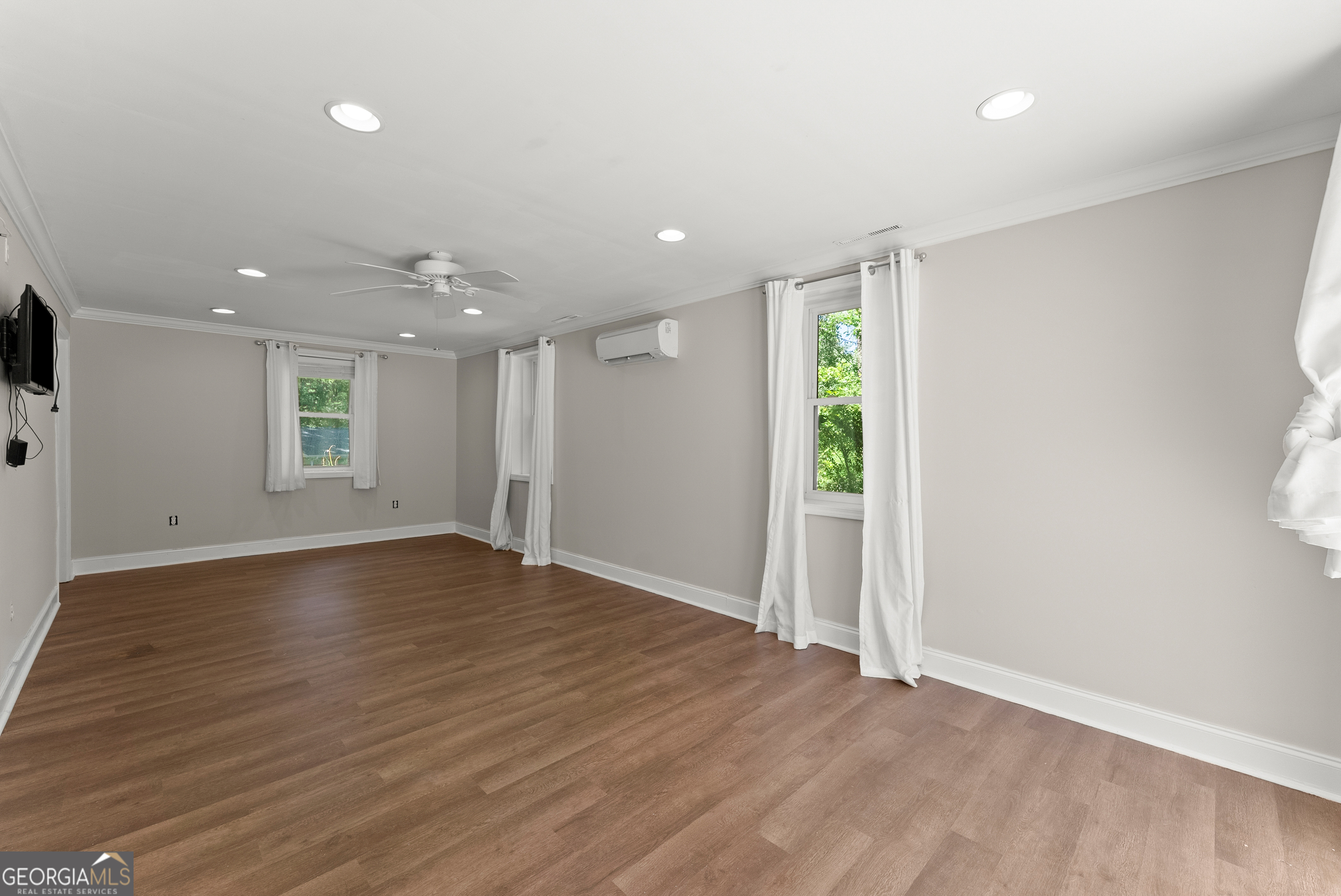 546 Barron Drive Property Photo 23