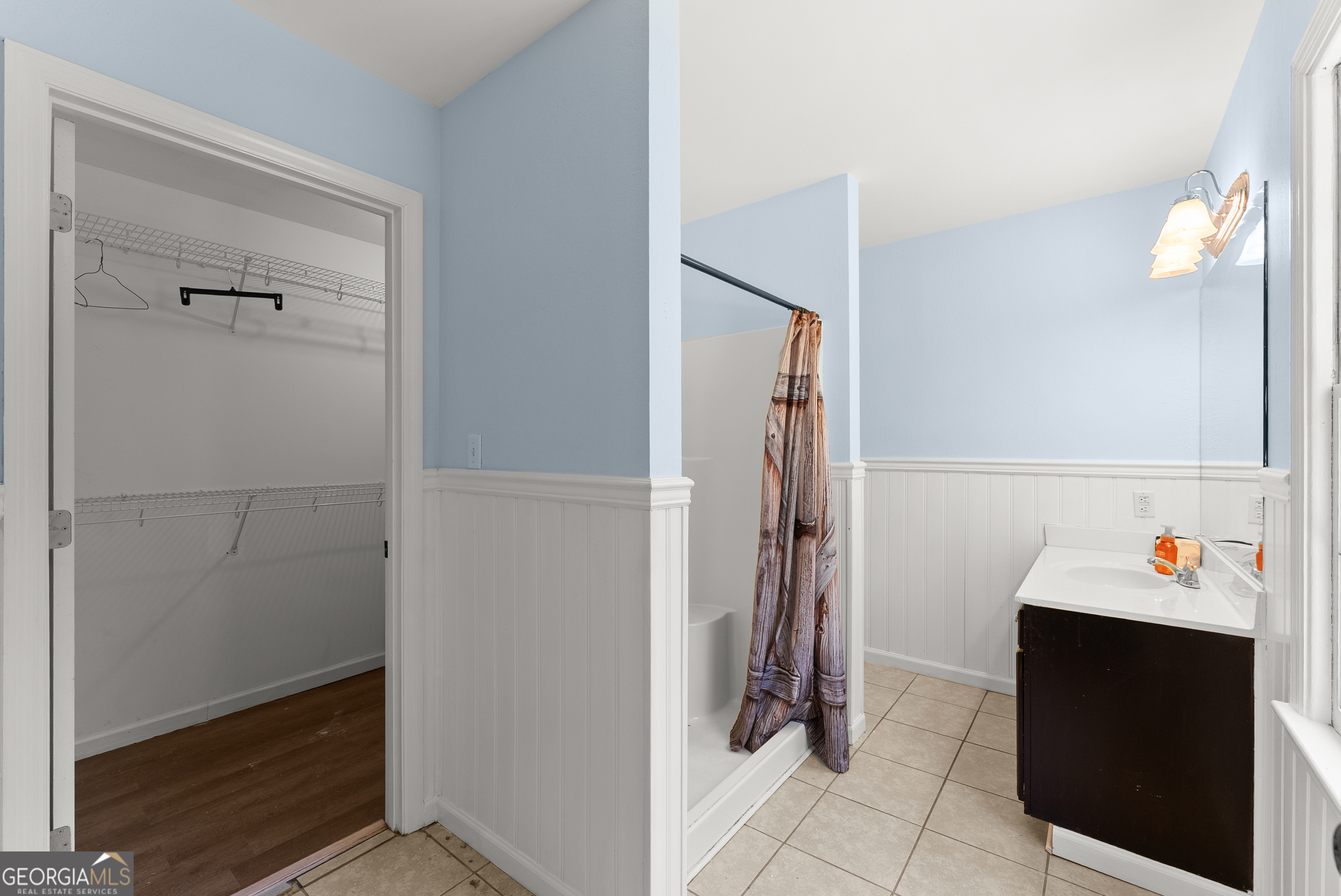 546 Barron Drive Property Photo 32