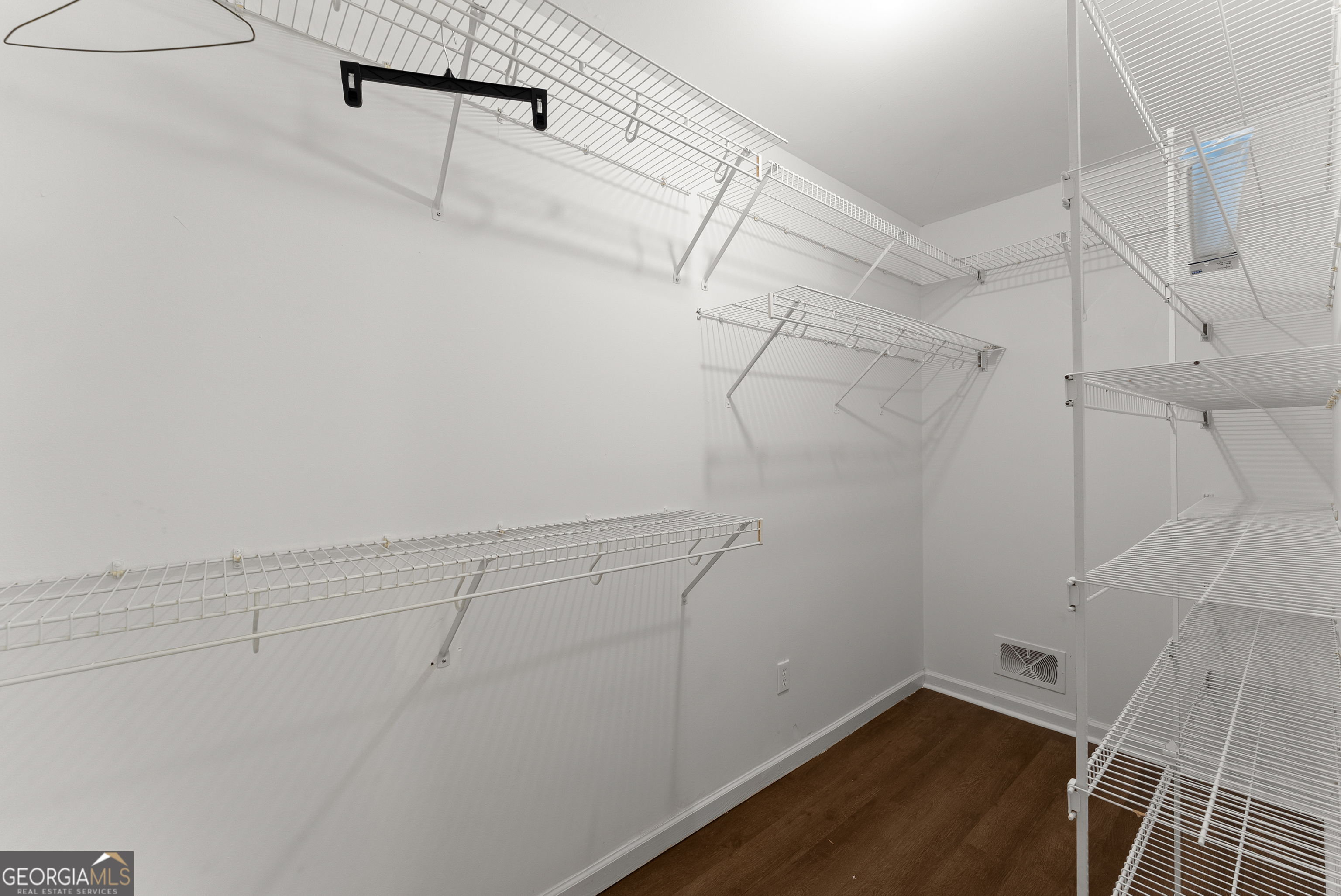 546 Barron Drive Property Photo 33