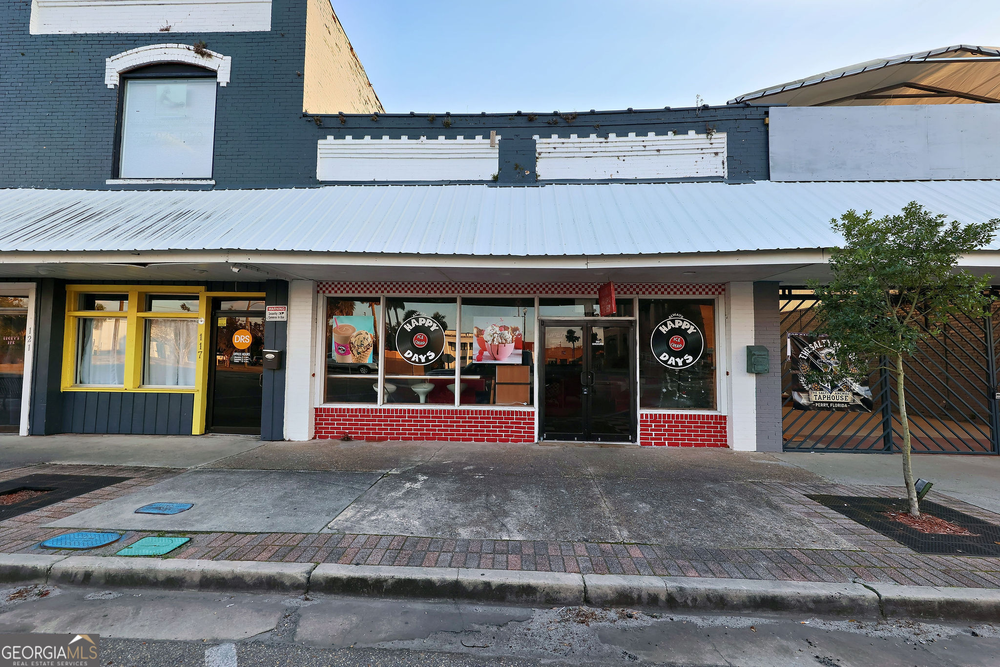 115 E Green Street Property Photo 1