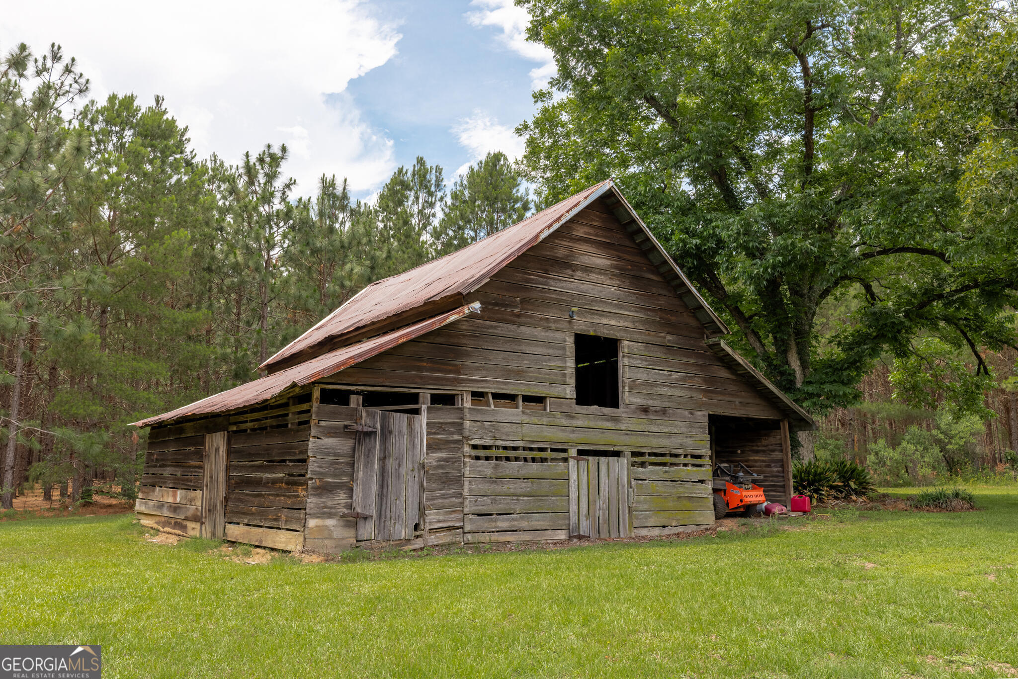 1859 Upper River Road Property Photo 4