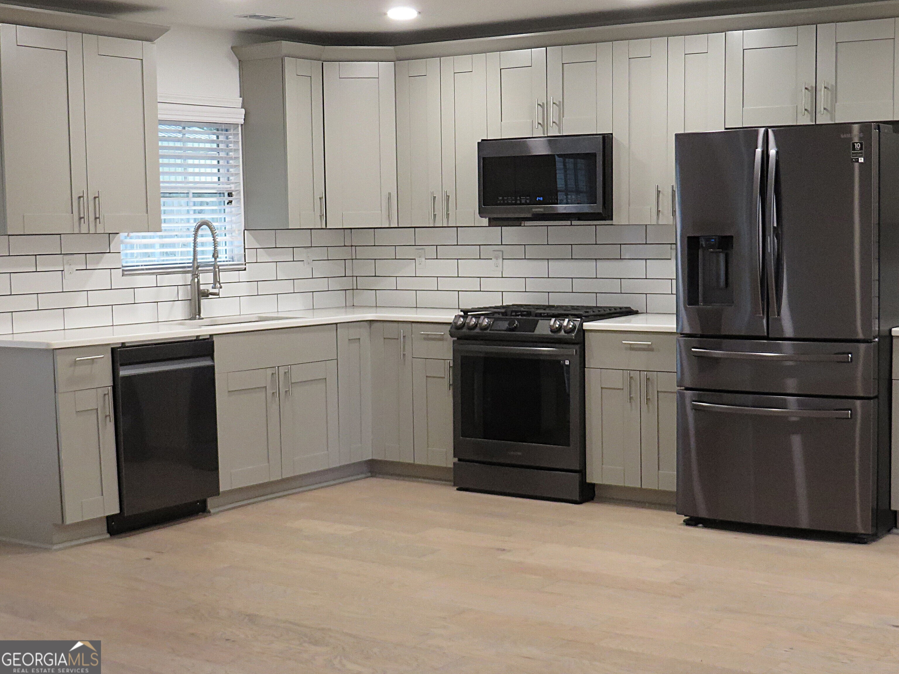 300 Rampart Street Property Photo 7