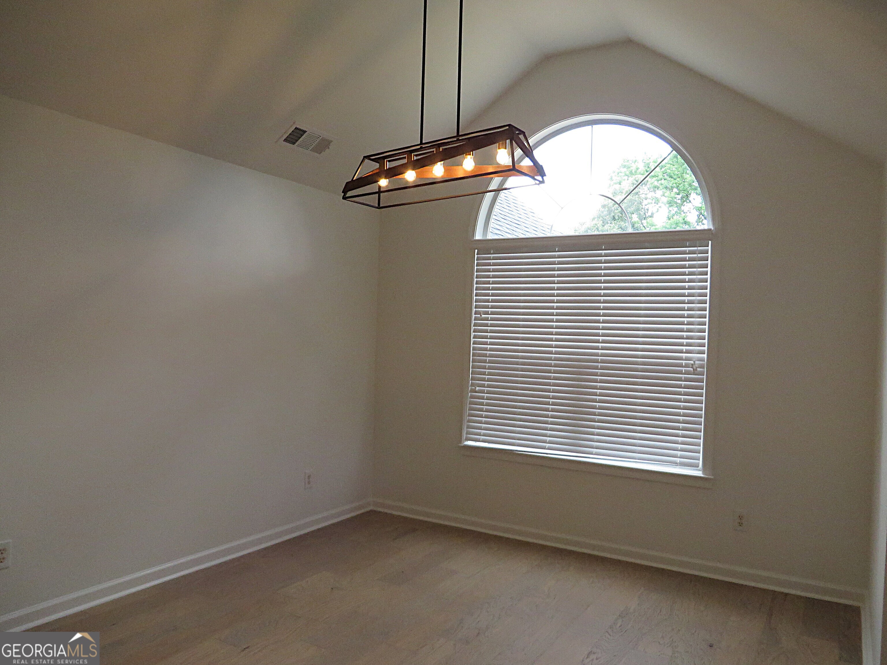 300 Rampart Street Property Photo 13