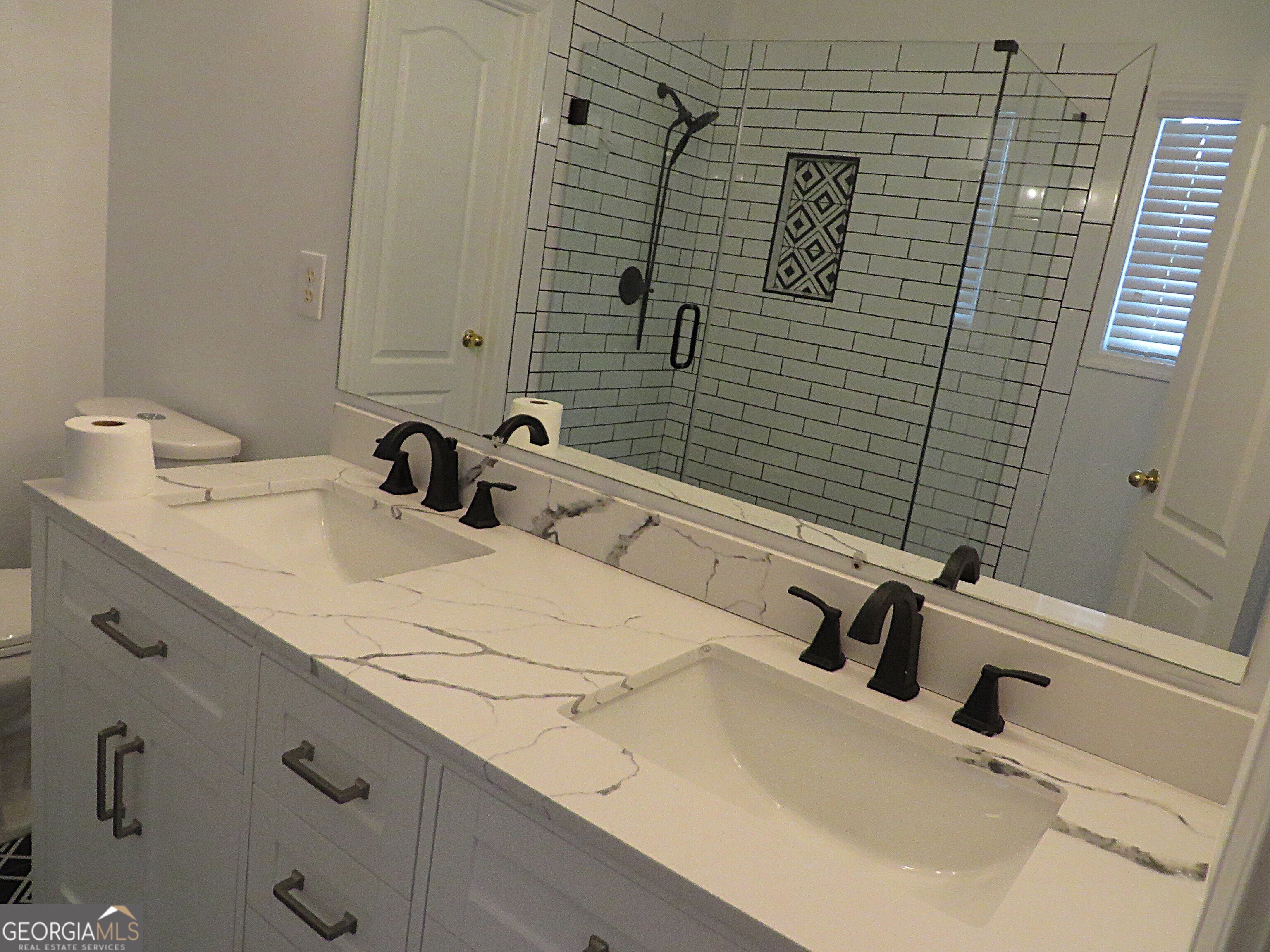 300 Rampart Street Property Photo 16