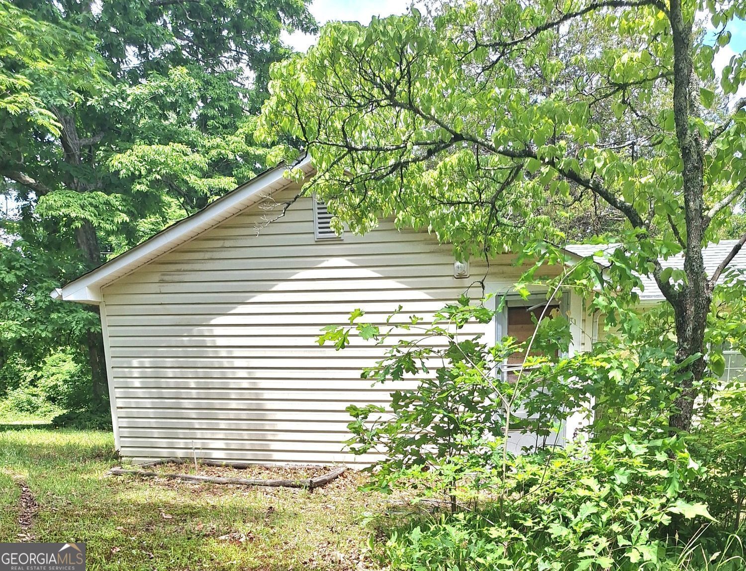 333 Lickskillet Road Property Photo 4