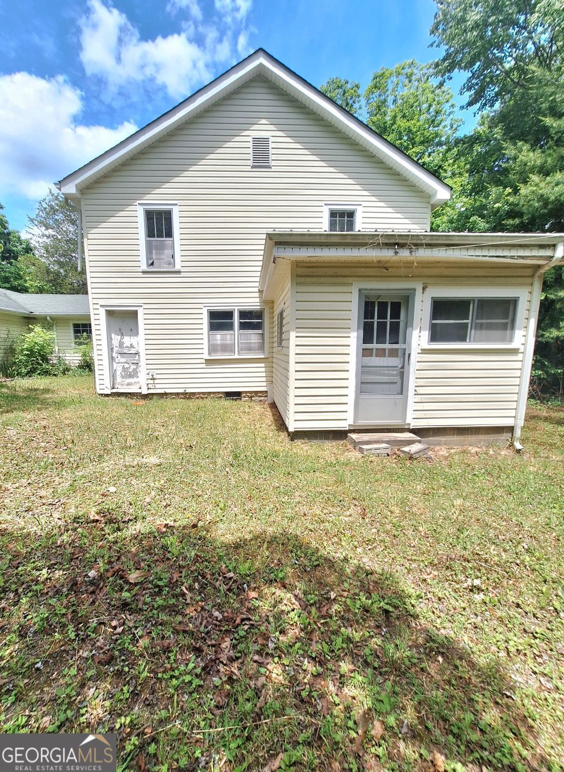 333 Lickskillet Road Property Photo 5