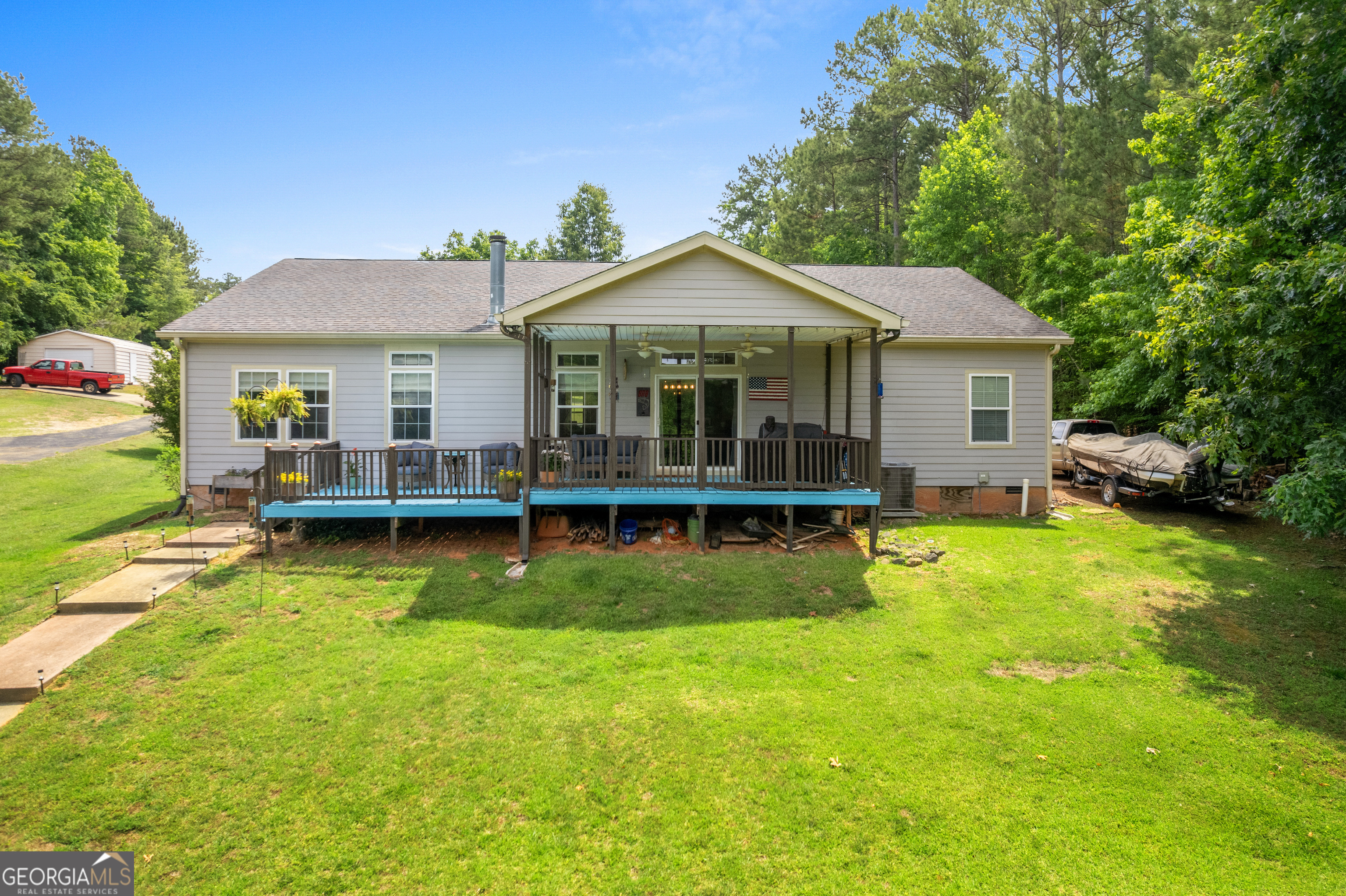 113 Edgewater Drive Property Photo 16